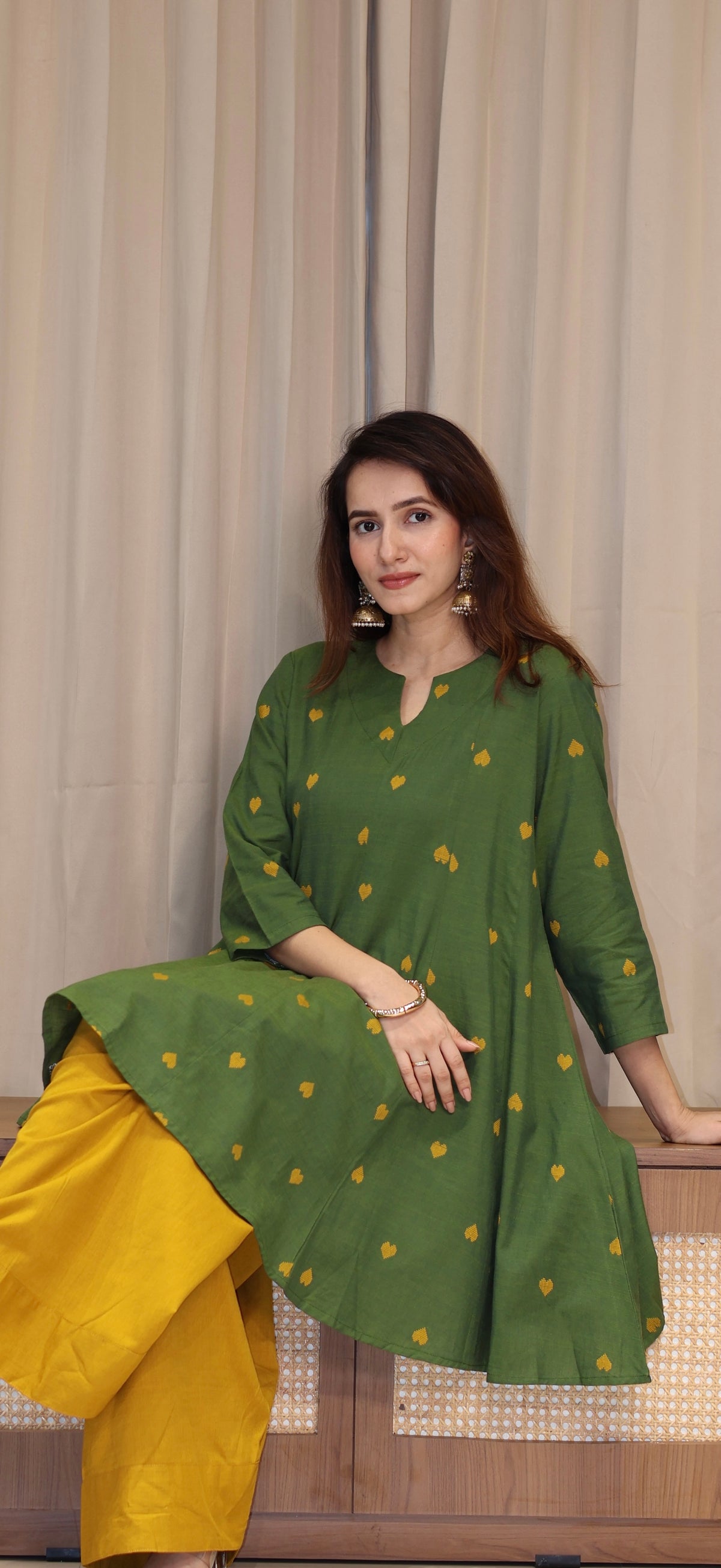 Rishana Mercerised Cotton Handwoven Kurta Set - Green Hearts