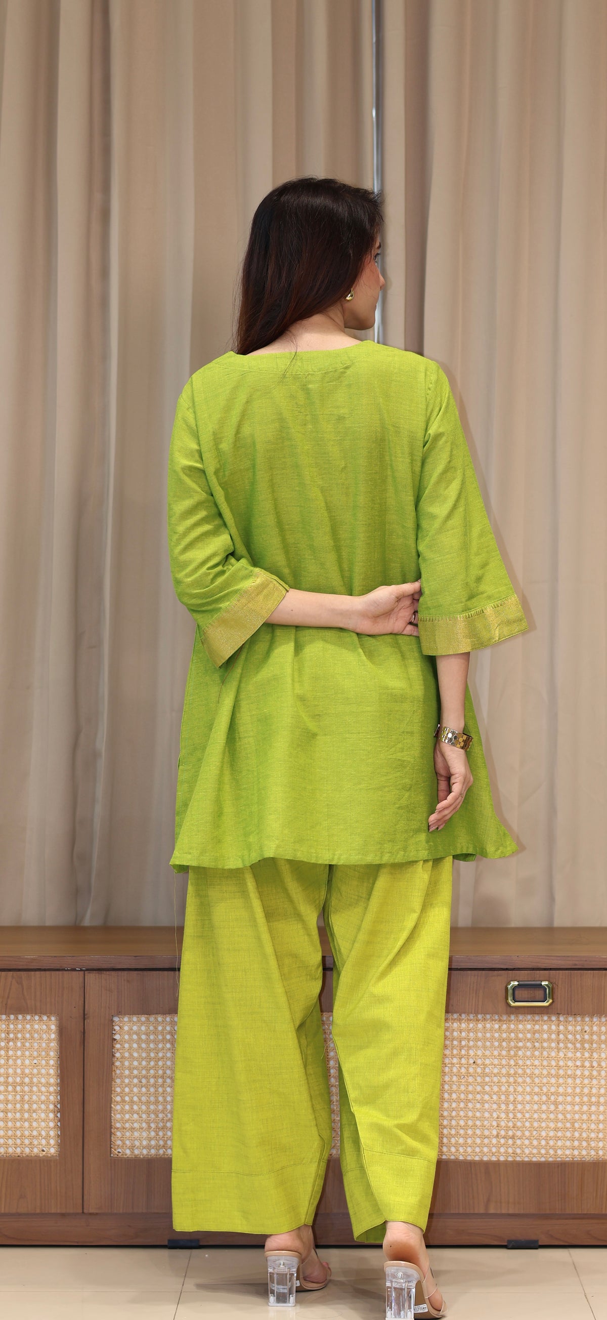 Mipal Mangalgiri Cotton Kali Kurta Set With Nizam Border - Lime Green
