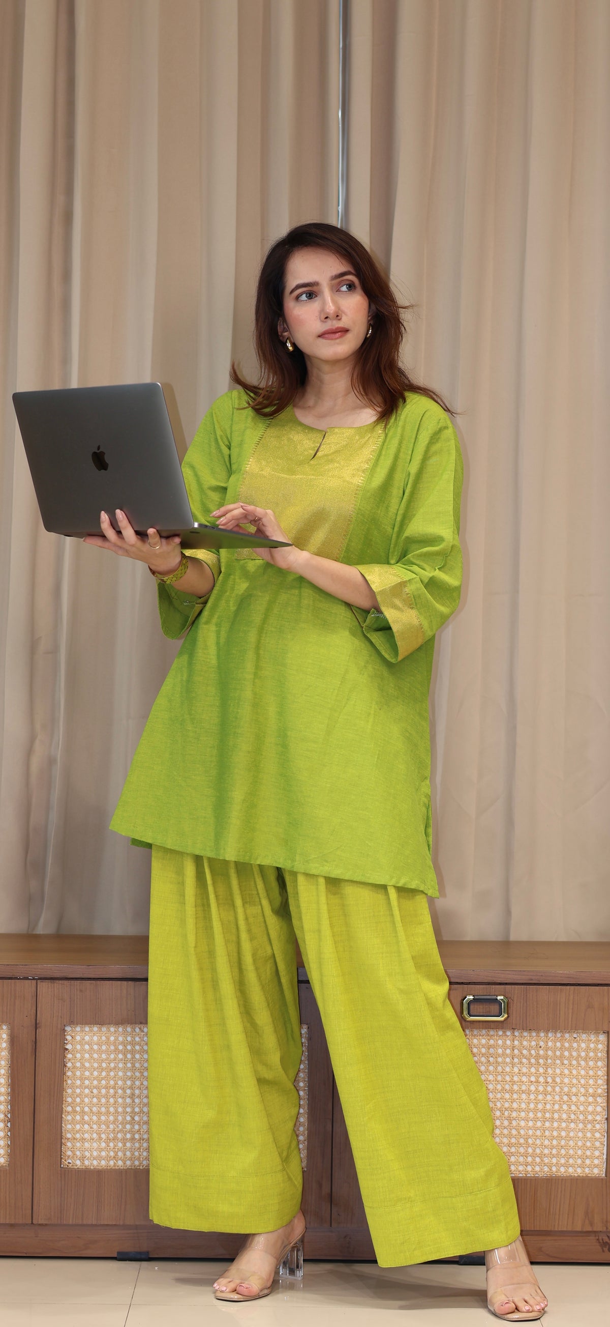Mipal Mangalgiri Cotton Kali Kurta Set With Nizam Border - Lime Green