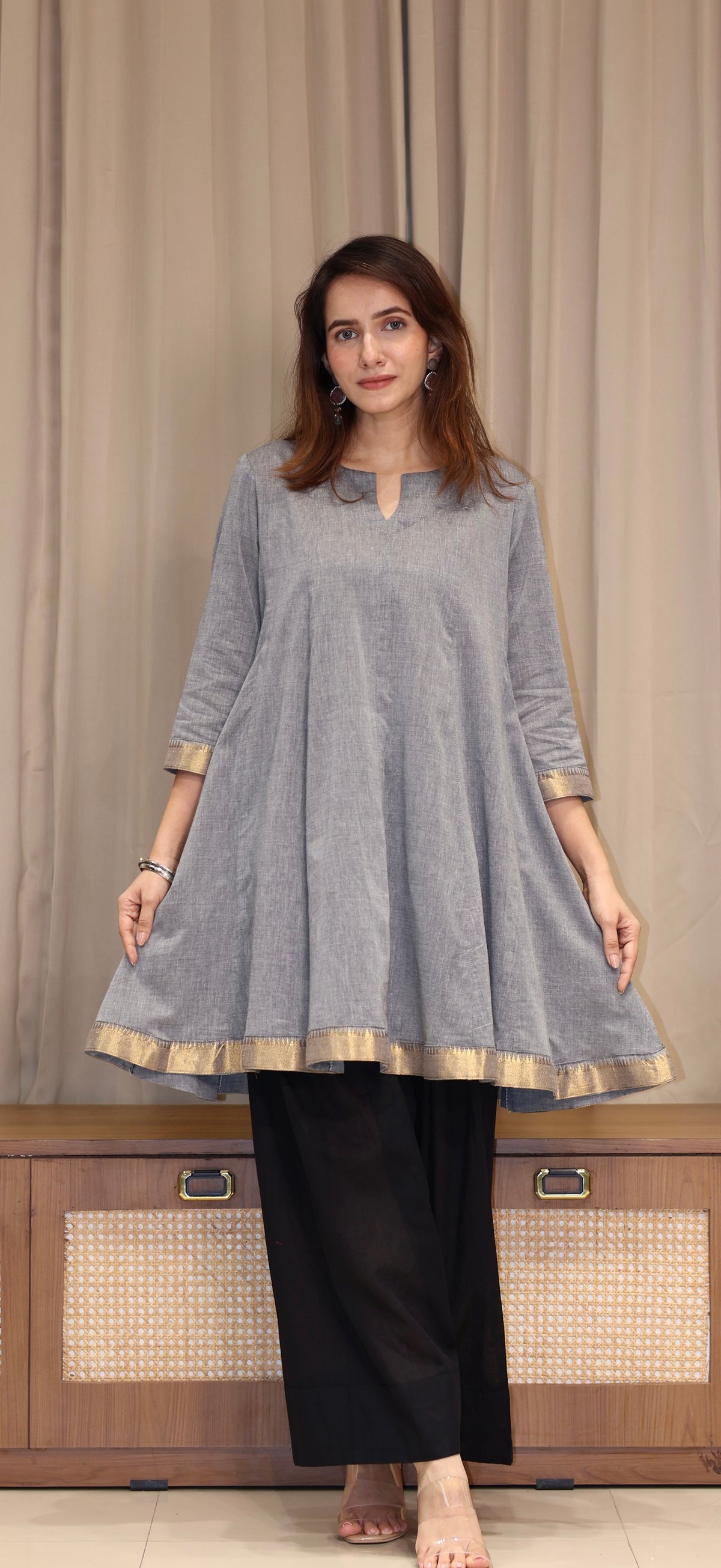 Tapsee Mangalgiri Cotton Kali Kurta Set With Nizam Border - Grey
