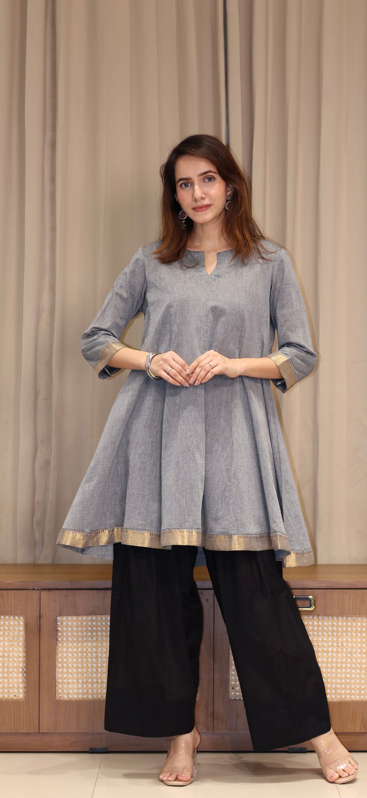 Tapsee Mangalgiri Cotton Kali Kurta Set With Nizam Border - Grey