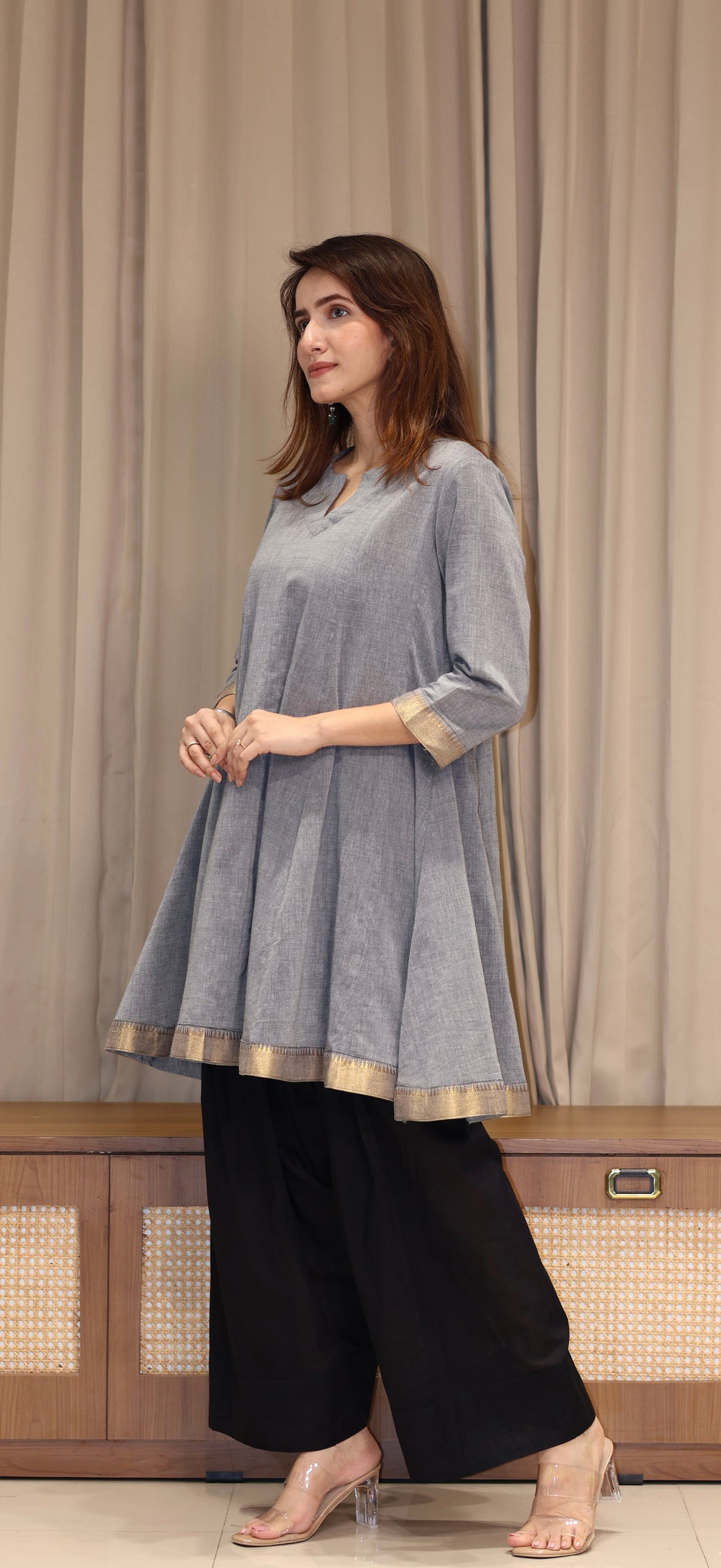 Tapsee Mangalgiri Cotton Kali Kurta Set With Nizam Border - Grey