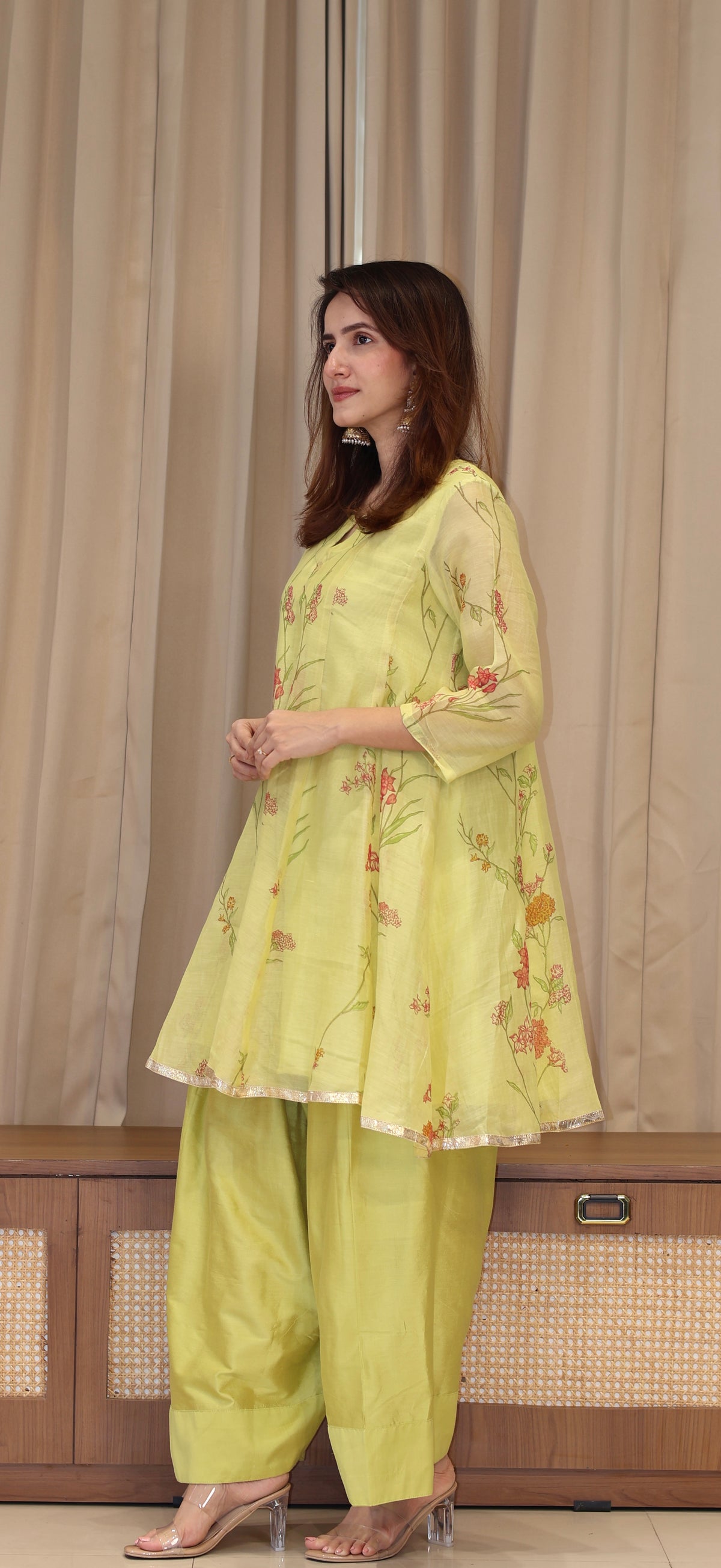 Amvi Mul Chanderi Kurta Set - Green Floral