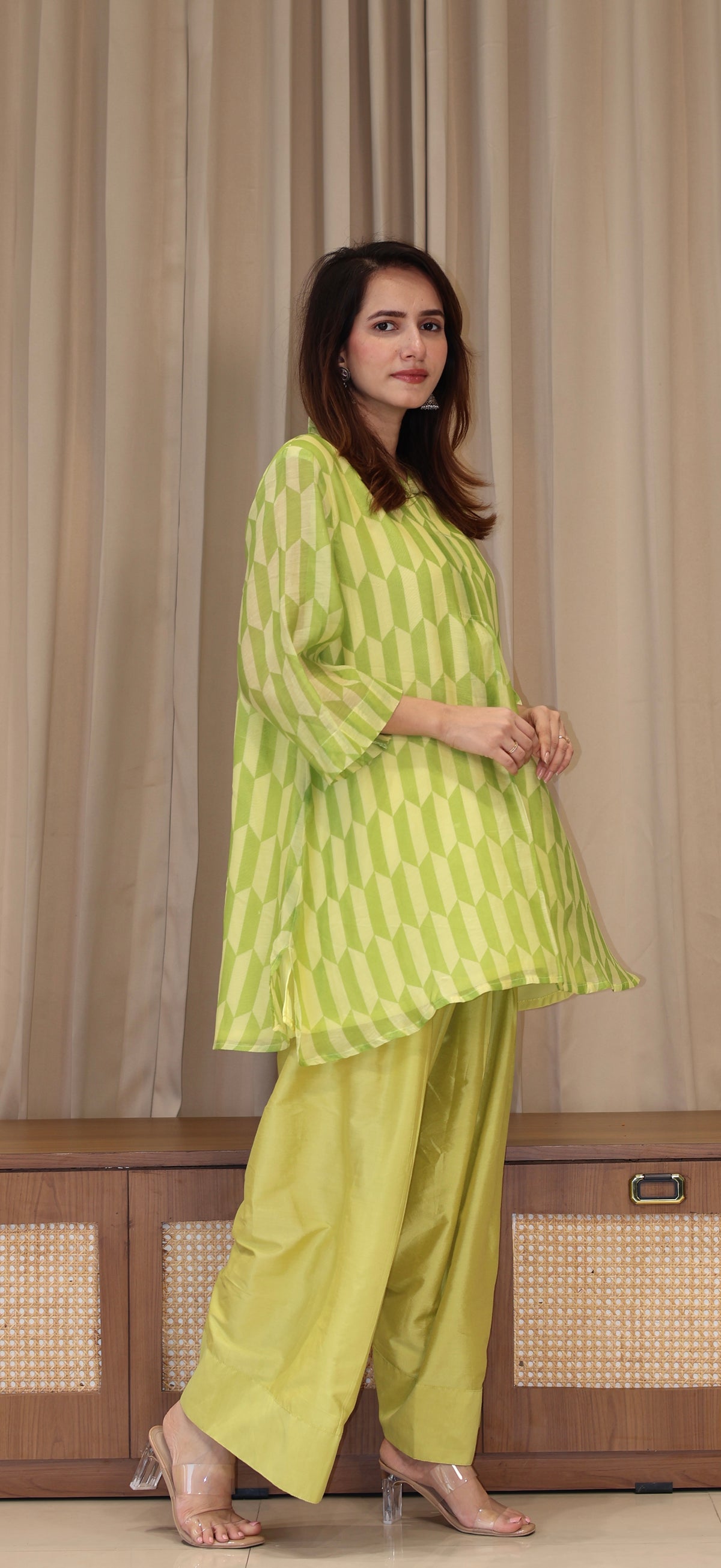Pernia Mul Chanderi Kurta Set  - Green