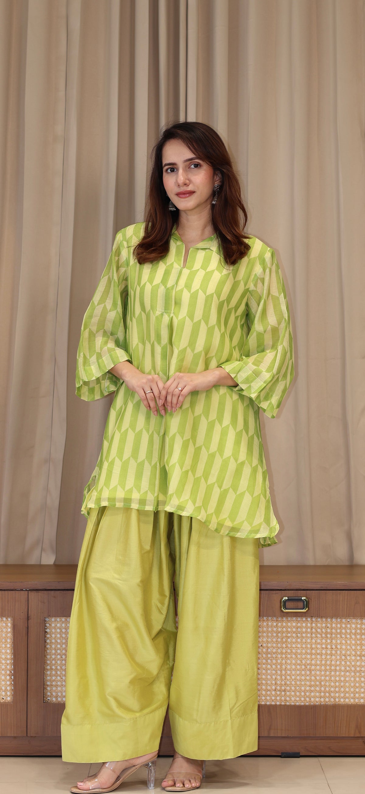 Pernia Mul Chanderi Kurta Set  - Green