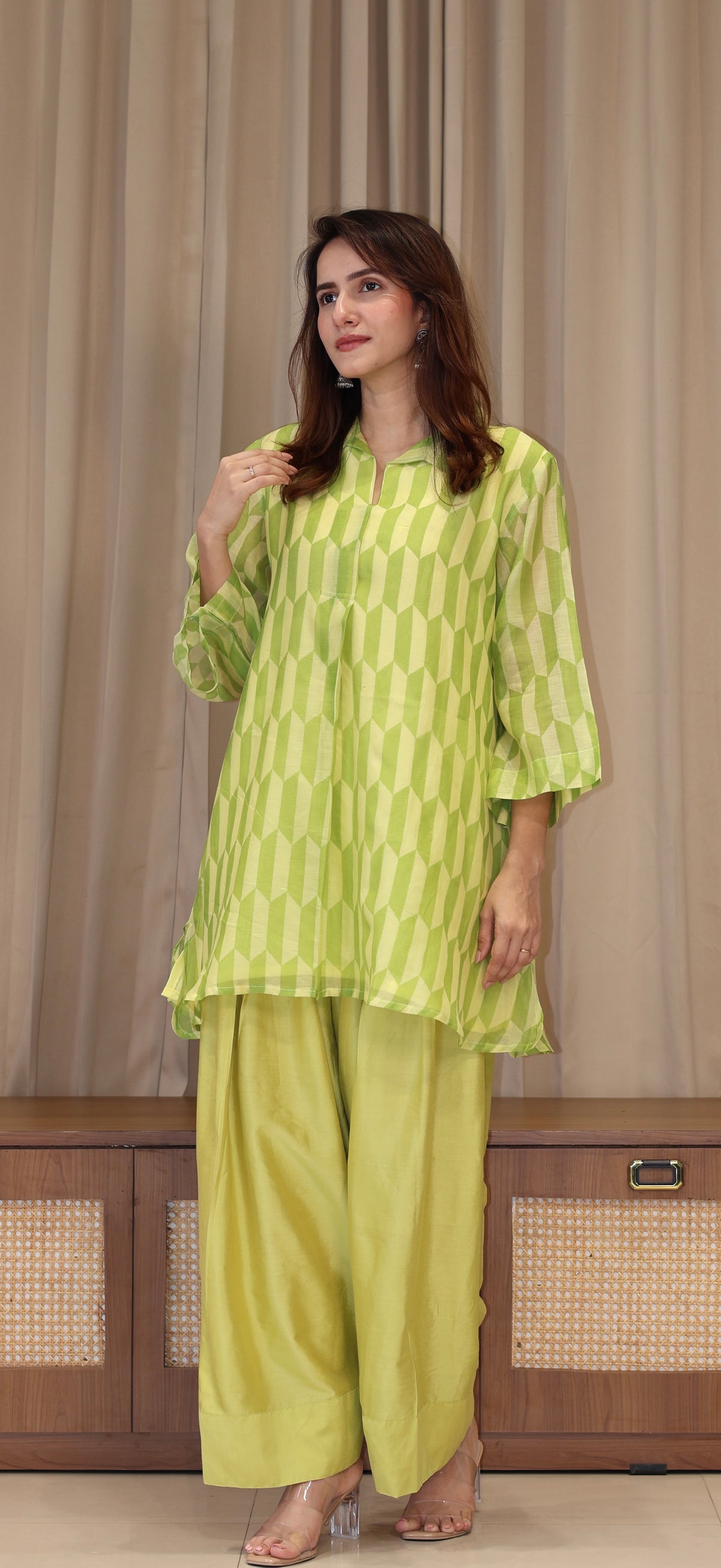 Pernia Mul Chanderi Kurta Set  - Green