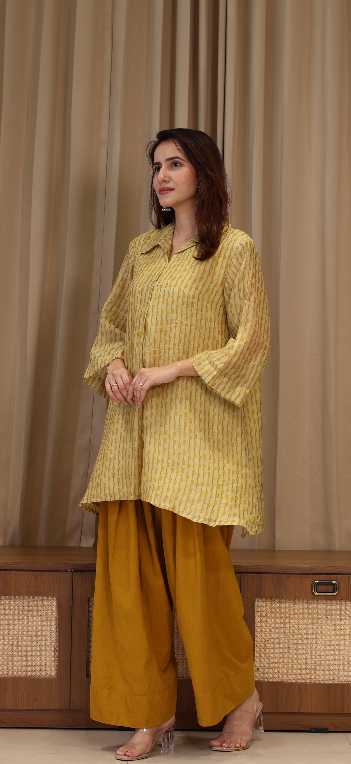 Aabha Mul Chanderi Kurta Set  - Yellow