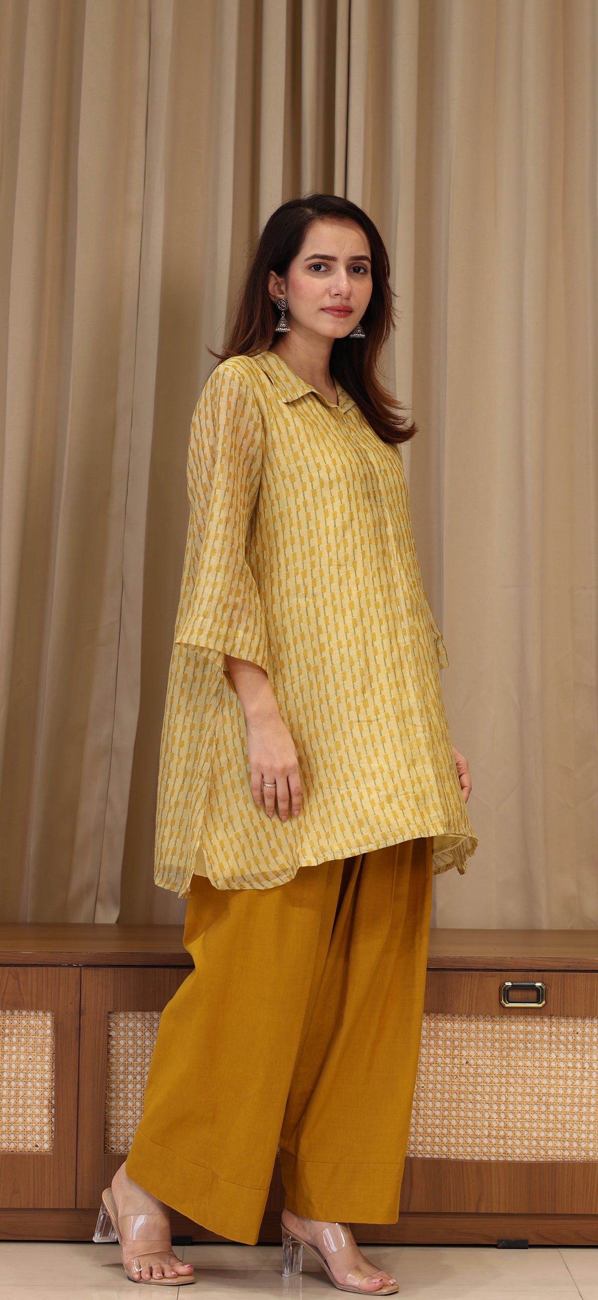 Aabha Mul Chanderi Kurta Set  - Yellow