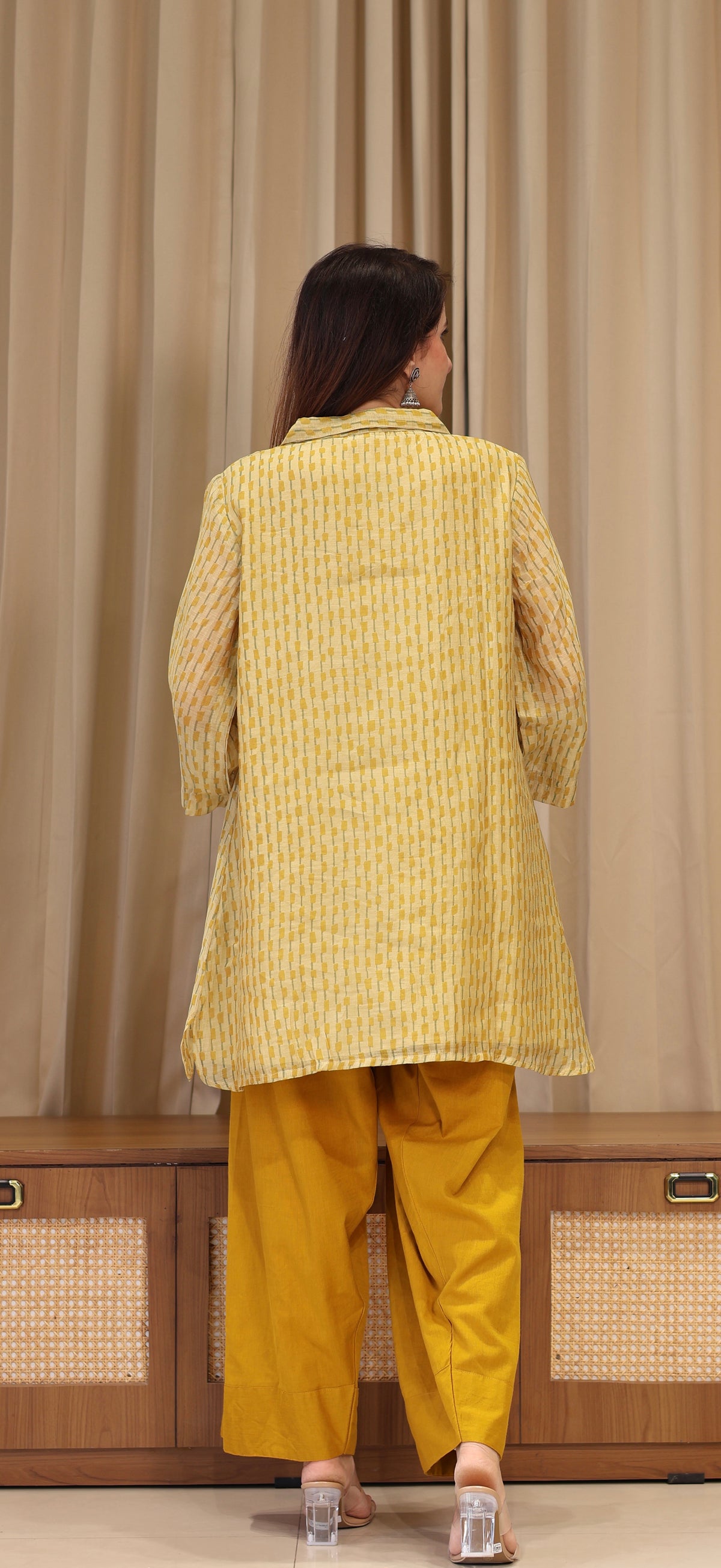 Aabha Mul Chanderi Kurta Set  - Yellow