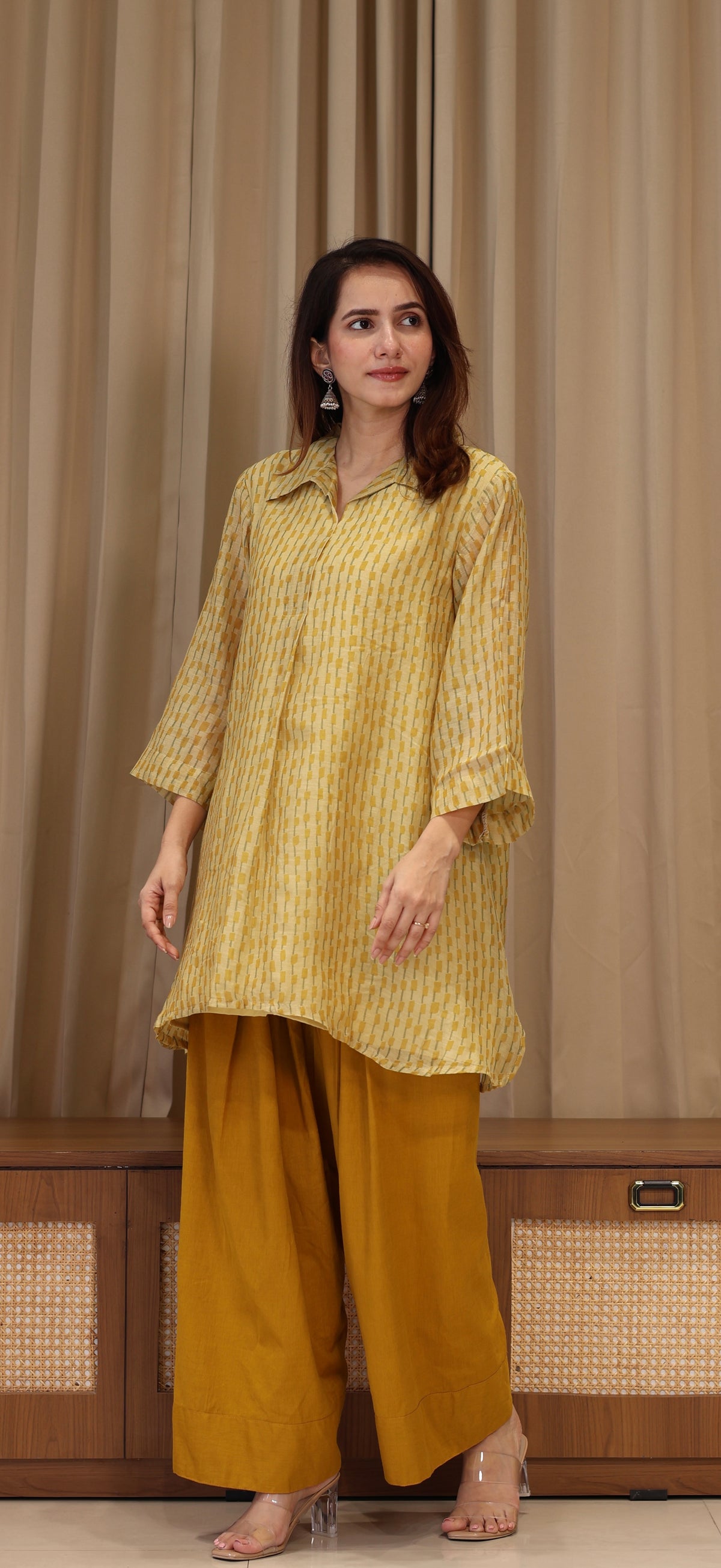Aabha Mul Chanderi Kurta Set  - Yellow