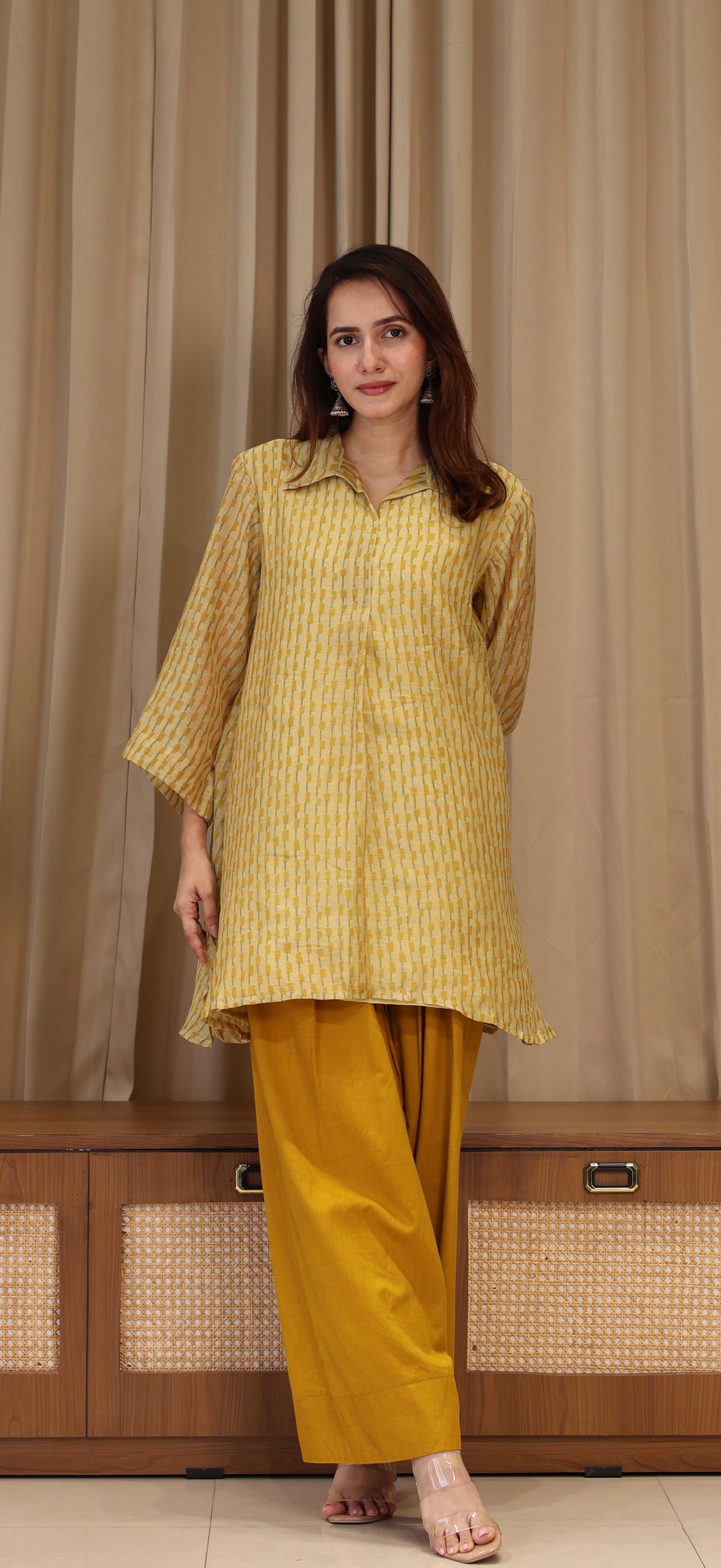 Aabha Mul Chanderi Kurta Set  - Yellow