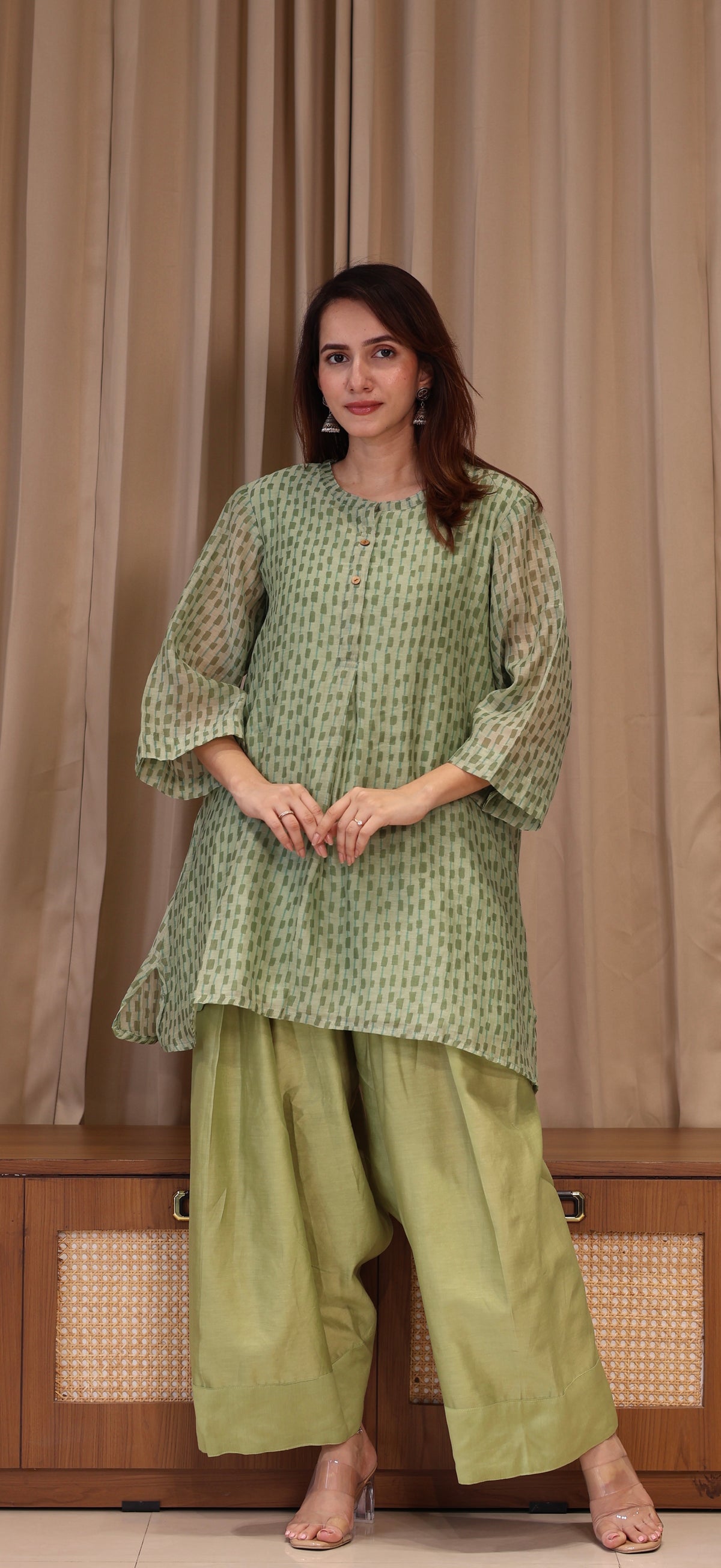 Dhriti Mul Chanderi Kurta Set  - Green