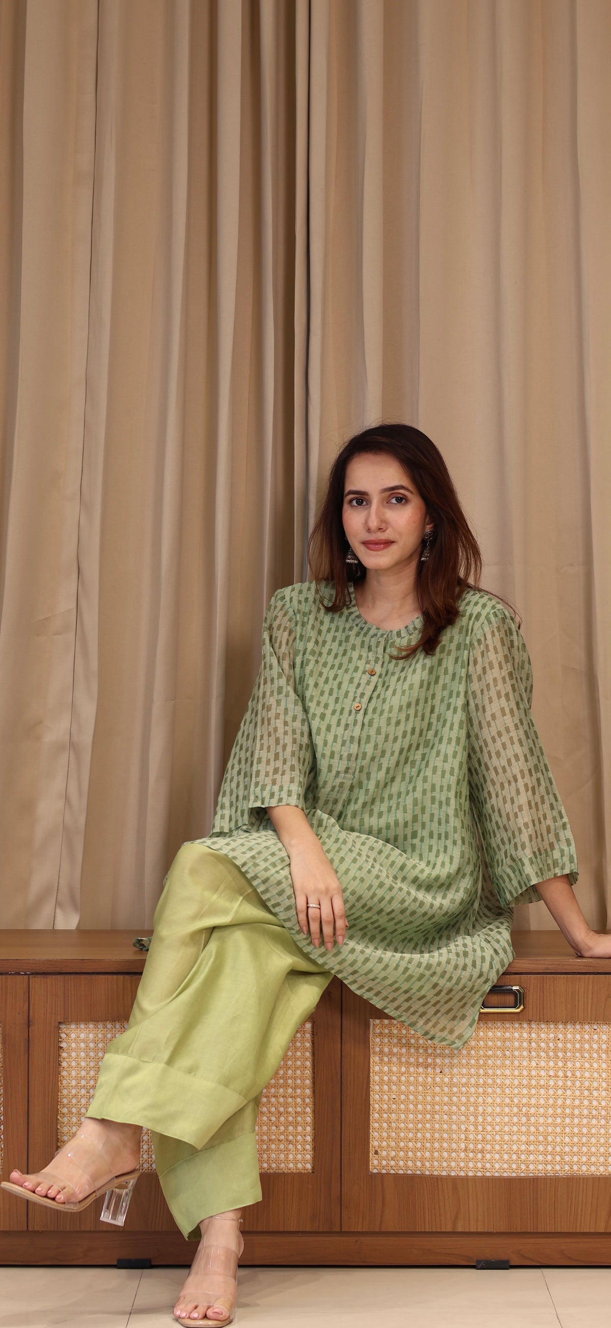 Dhriti Mul Chanderi Kurta Set  - Green