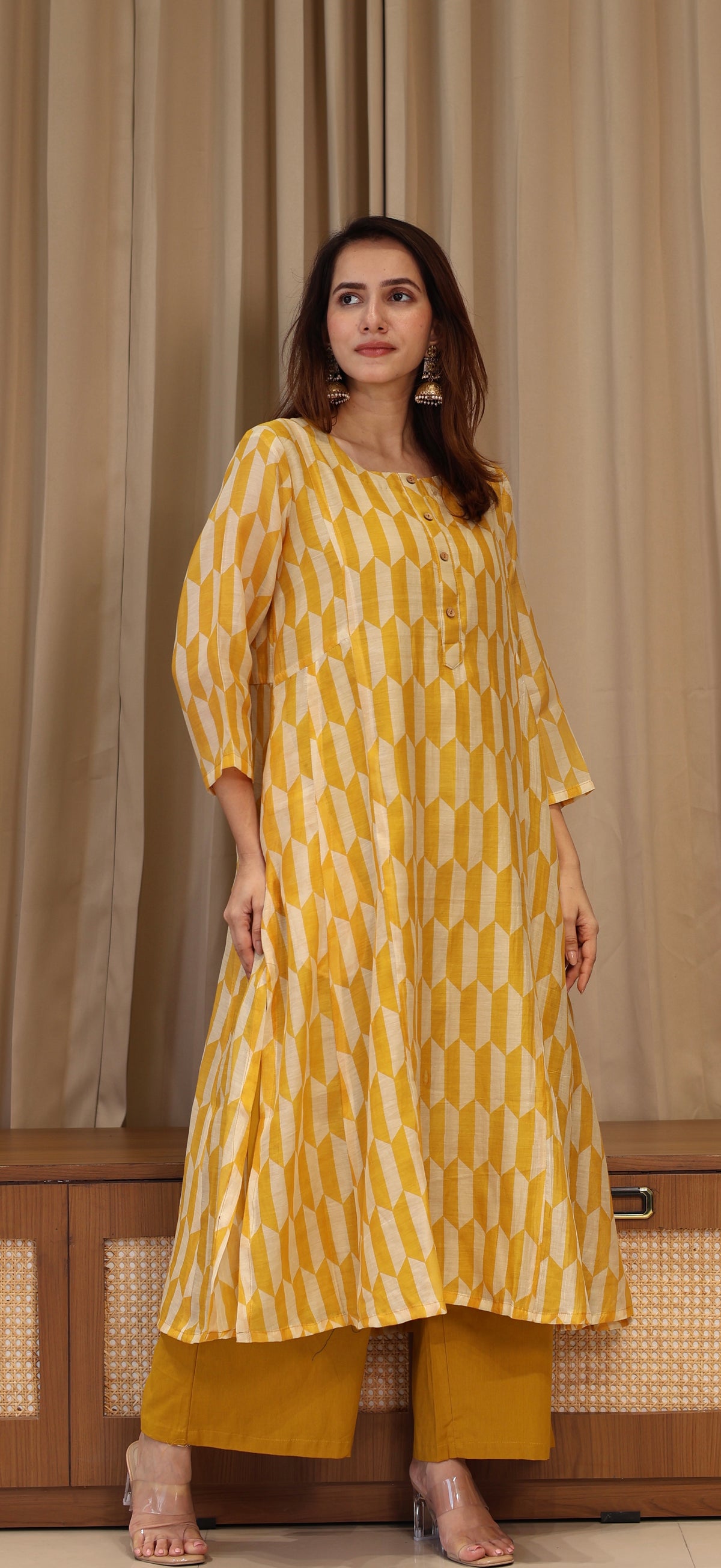 Ismat Mul Chanderi Kurta Set - Yellow