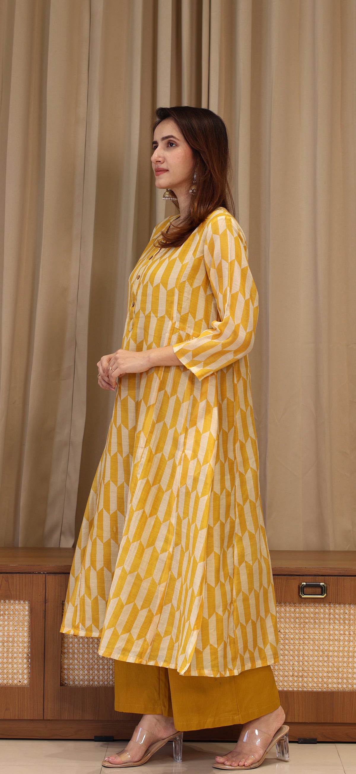 Ismat Mul Chanderi Kurta Set - Yellow