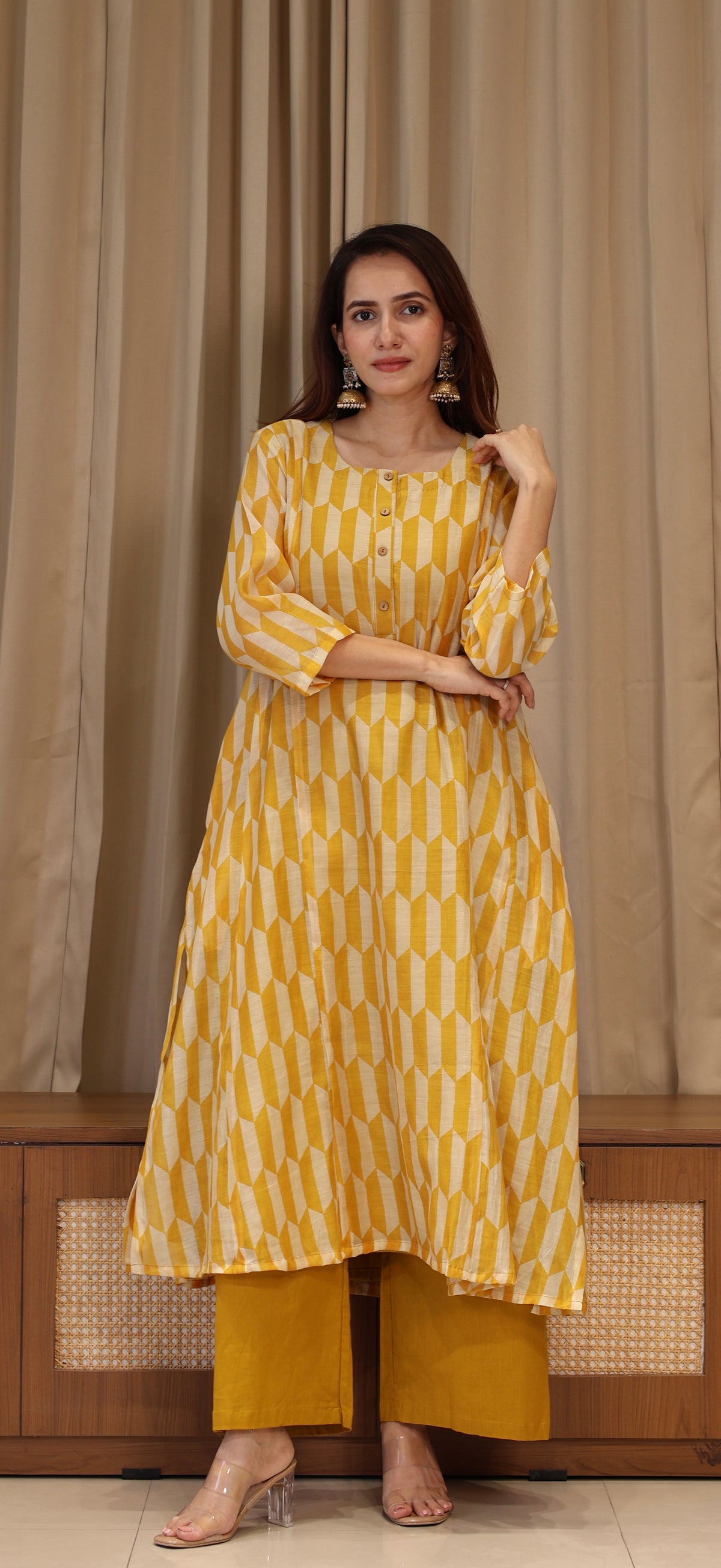 Ismat Mul Chanderi Kurta Set - Yellow