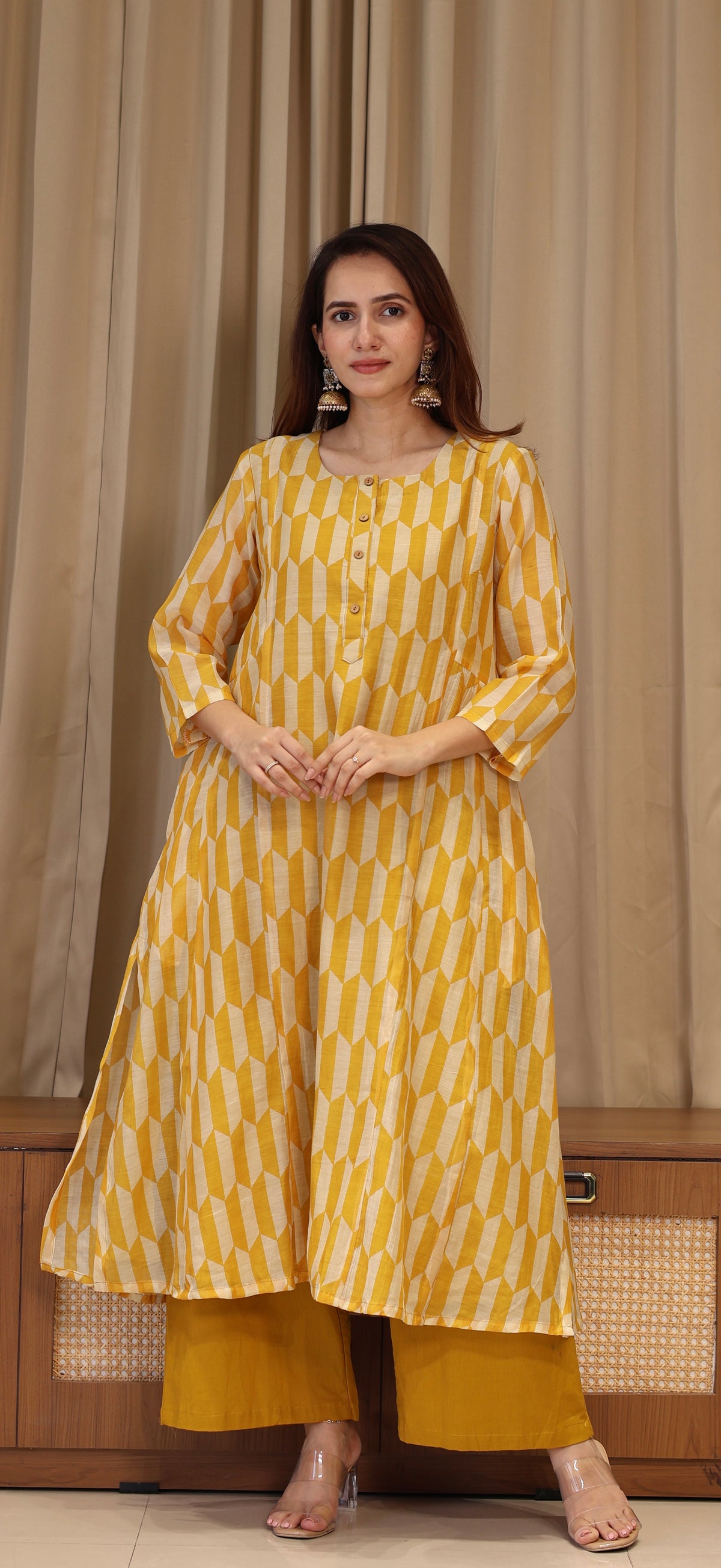Ismat Mul Chanderi Kurta Set - Yellow