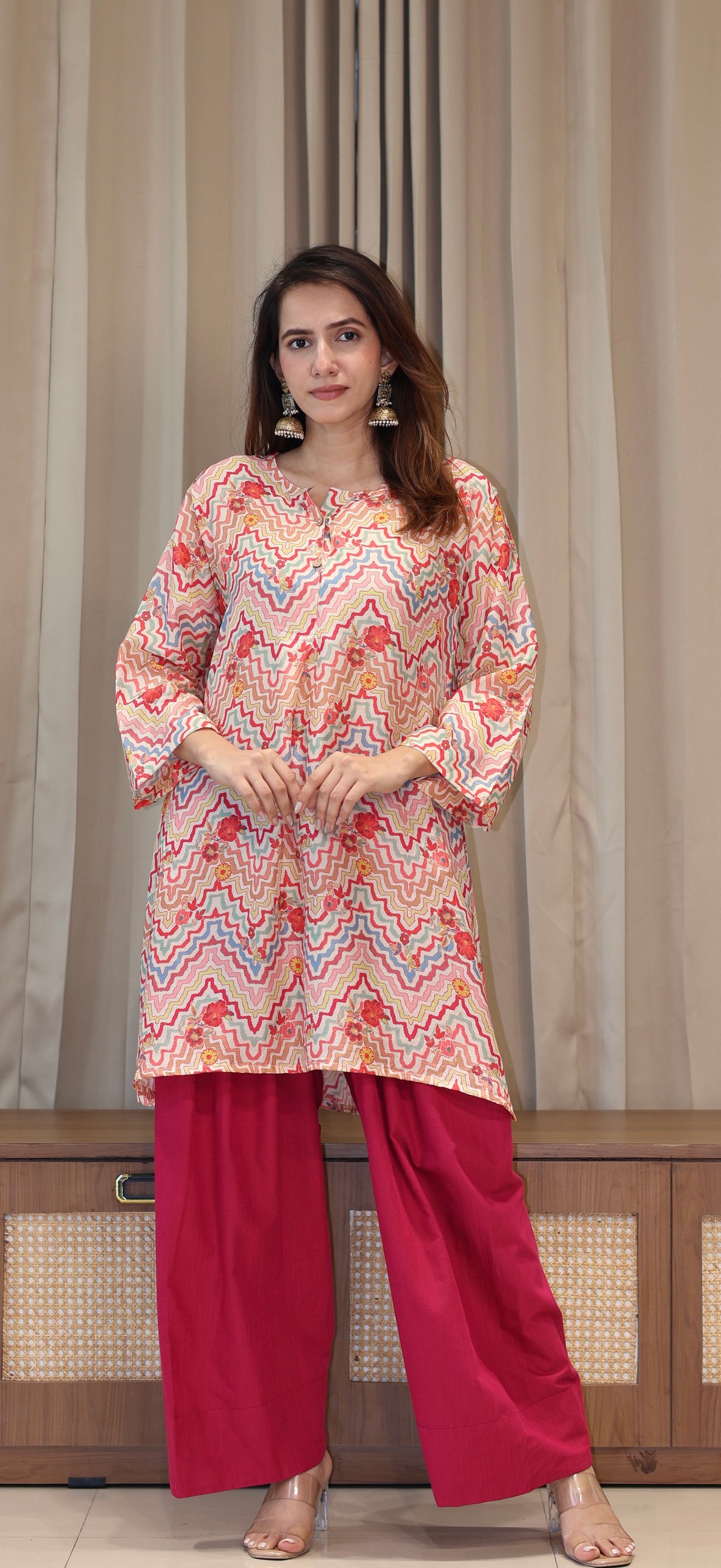 Off white Zig Zag Floral Print Cotton Silk Kurta With Farsi Bottom