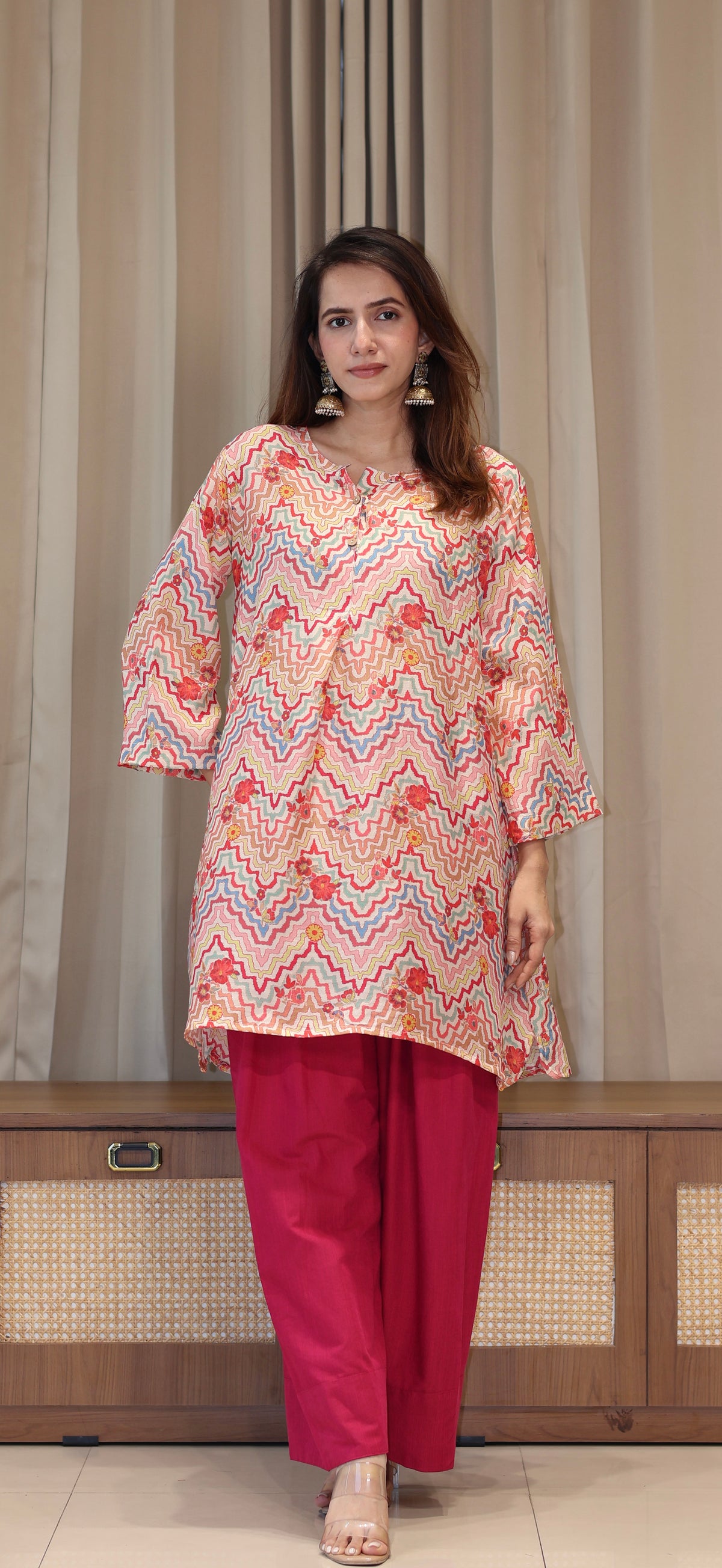 Off white Zig Zag Floral Print Cotton Silk Kurta With Farsi Bottom