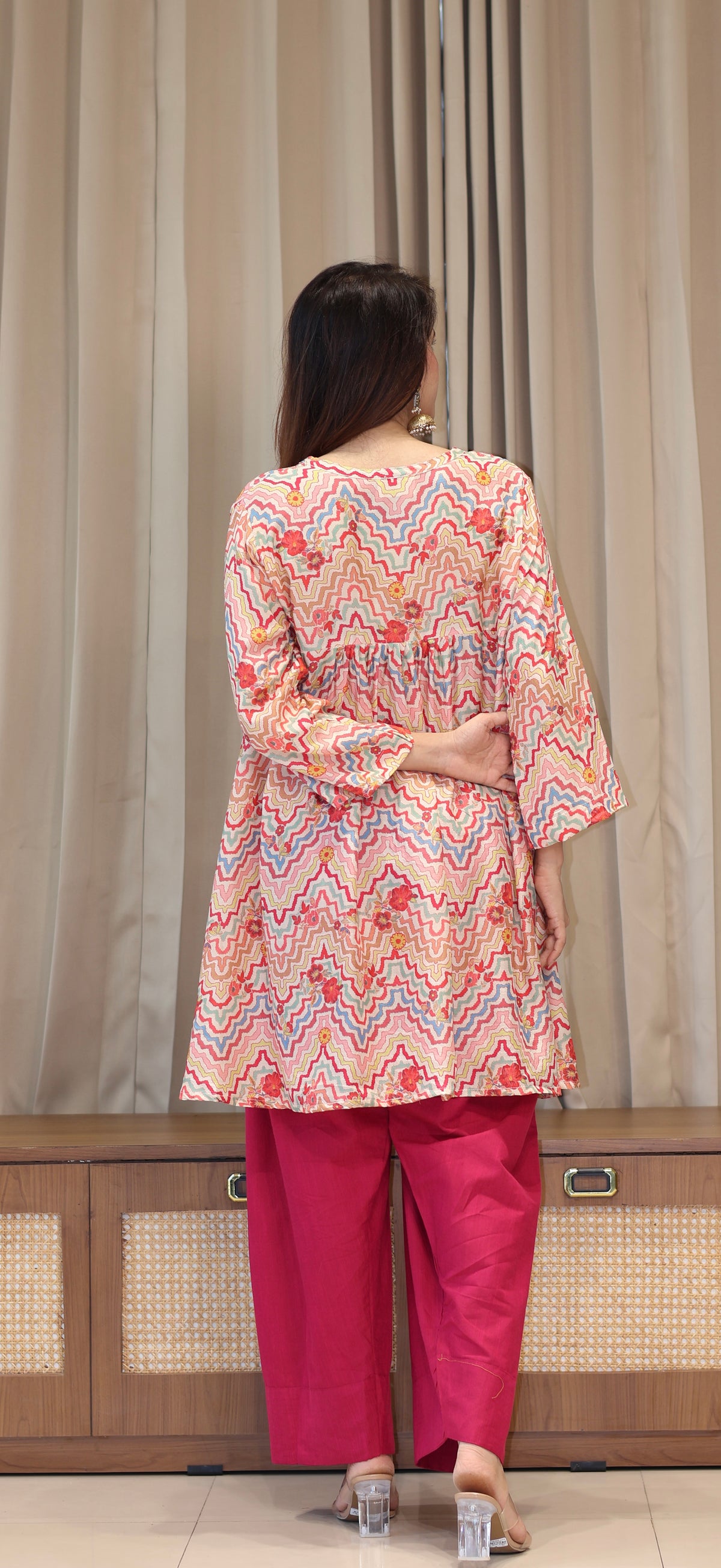 Off white Zig Zag Floral Print Cotton Silk Kurta With Farsi Bottom