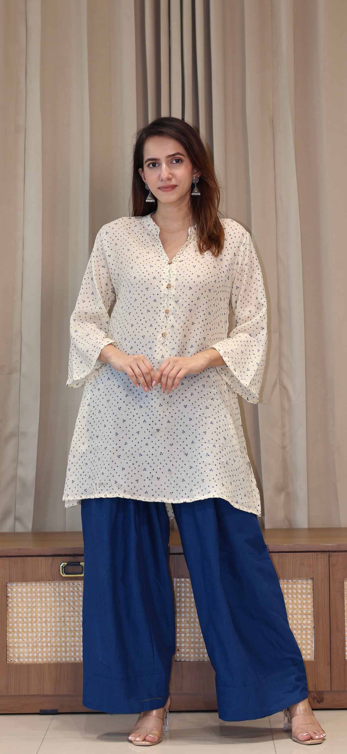 White Bandhani Print Cotton Silk Kurta With Farsi Bottom