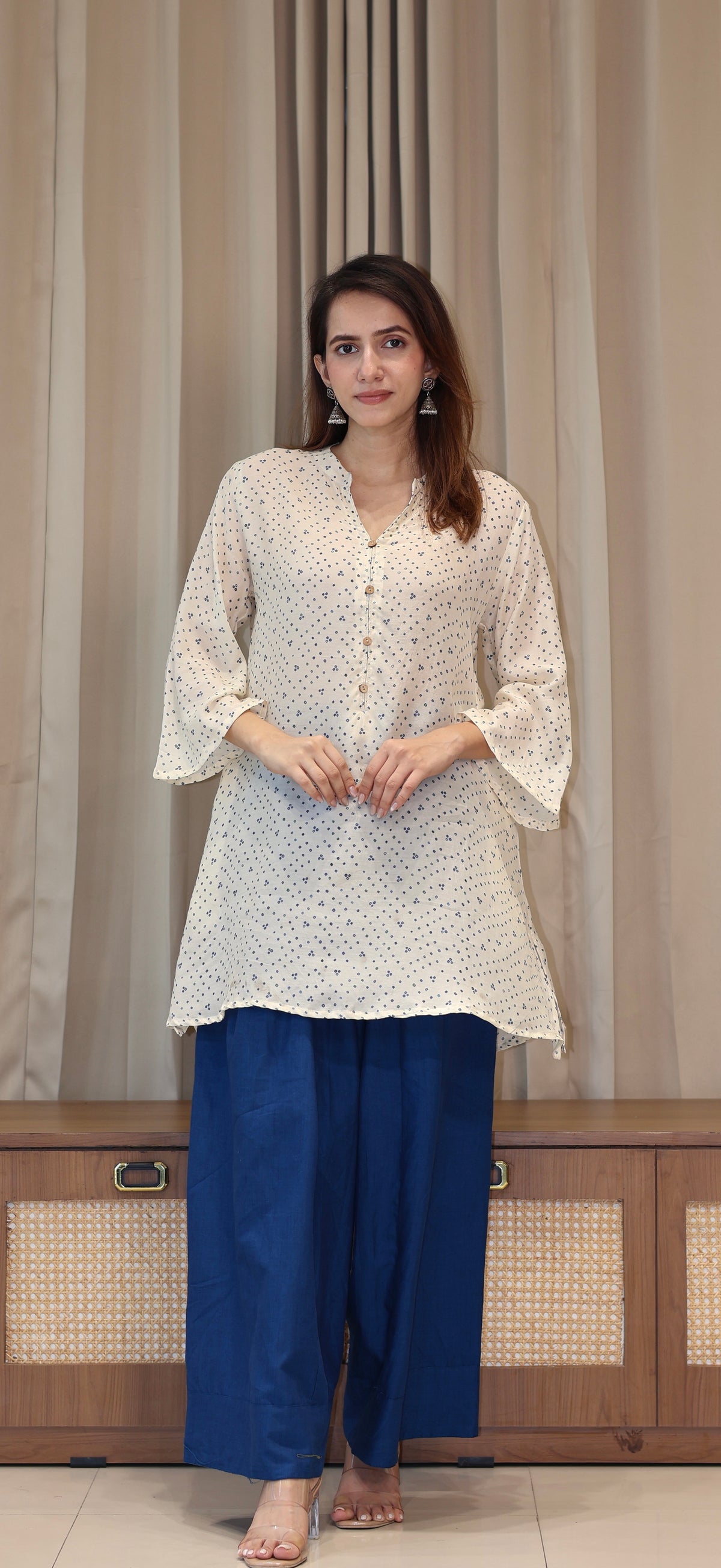 White Bandhani Print Cotton Silk Kurta With Farsi Bottom