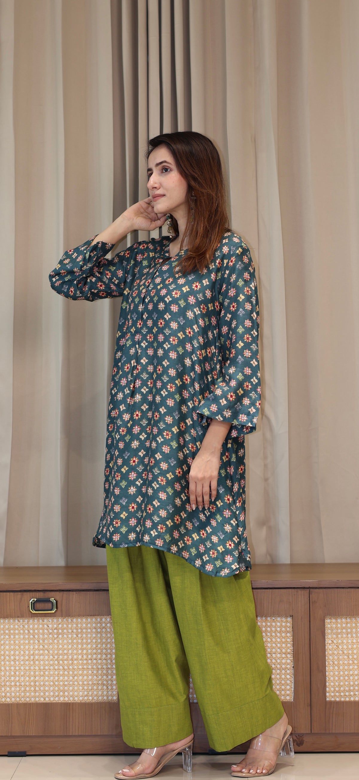 Teal Small Floral Print Cotton Silk Kurta With Farsi Bottom
