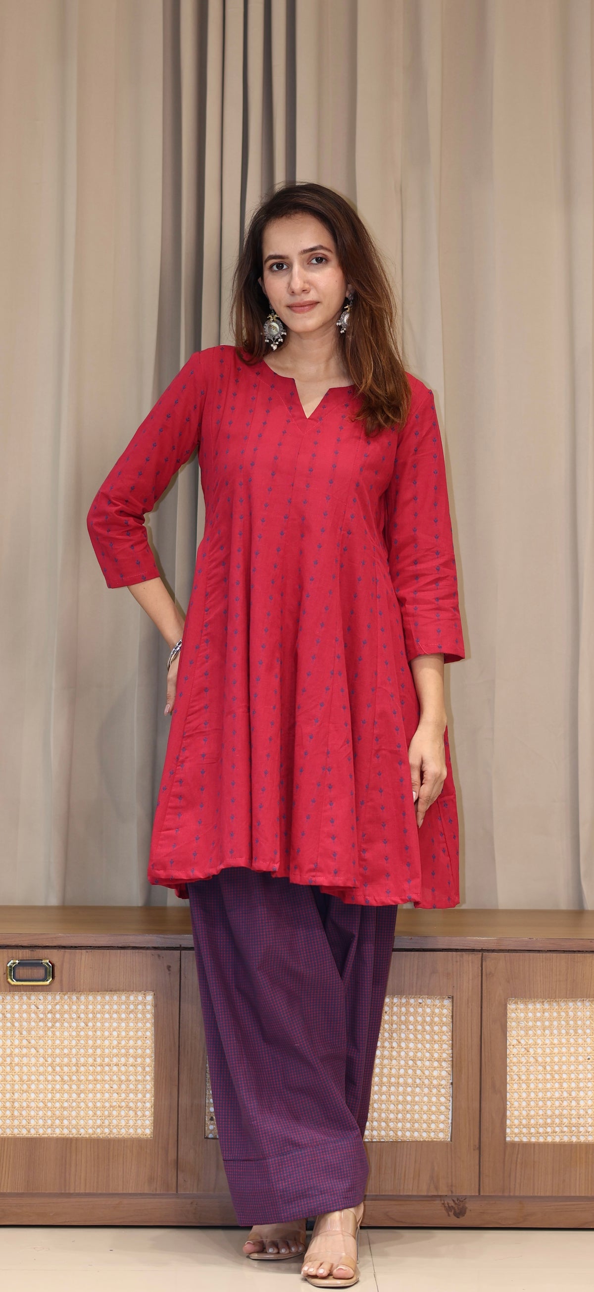 Rani Pink/Blue Butti Handwoven Cotton Kali Kurta With Checkered Farsi Bottom