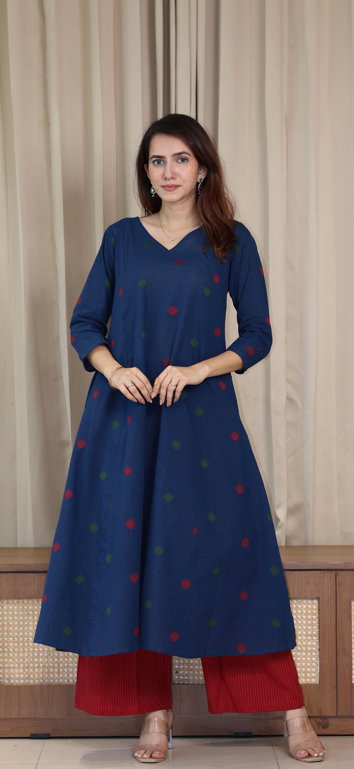 Paaro Handwoven Cotton Kurta- Blue/Pink