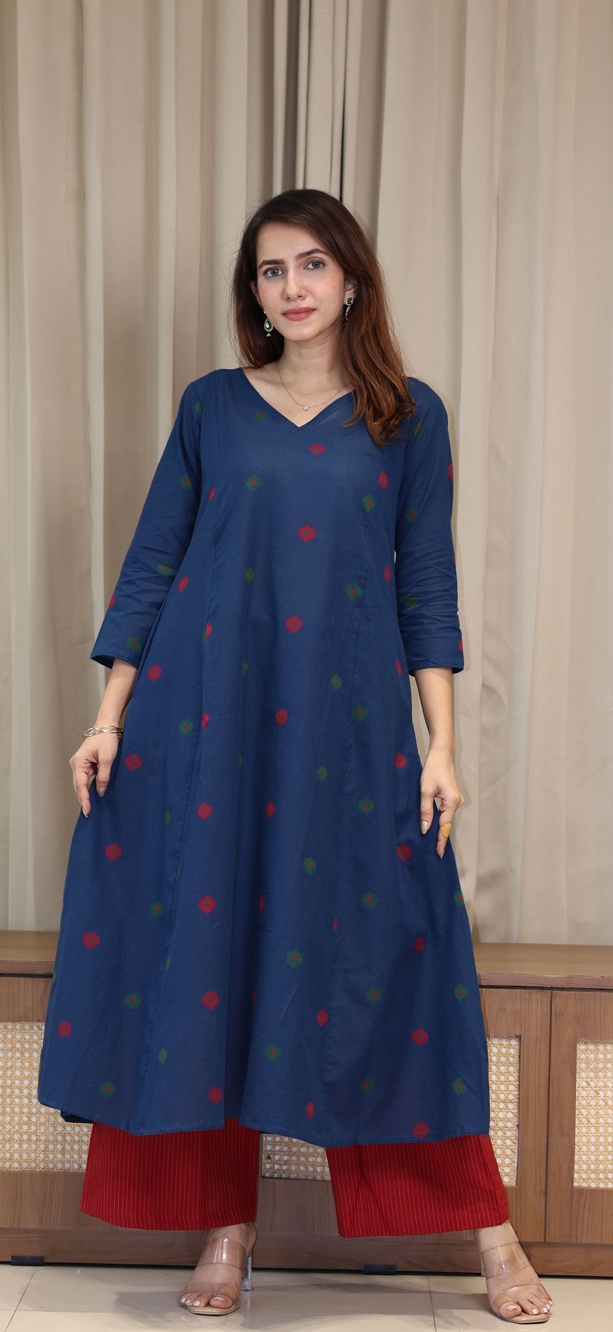 Paaro Handwoven Cotton Kurta- Blue/Pink
