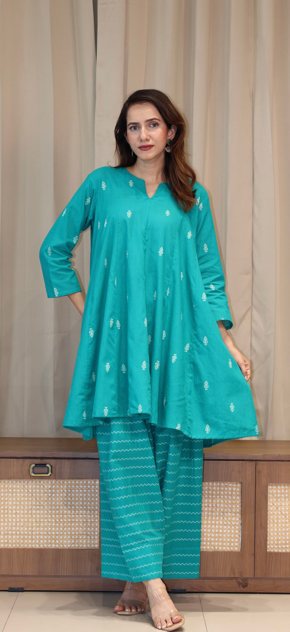 Kalindi Handwoven Cotton Kali Kurta Set - Turquoise