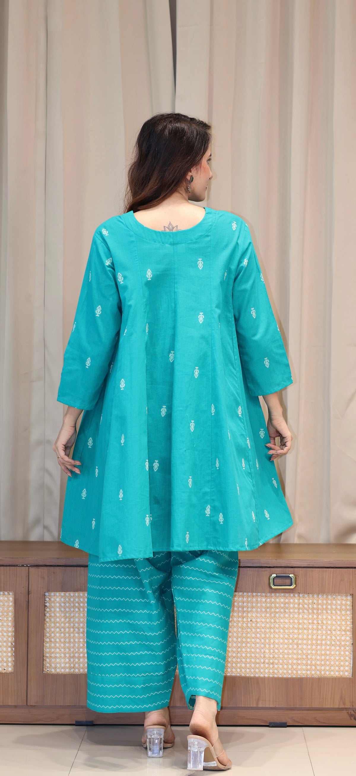 Kalindi Handwoven Cotton Kali Kurta Set - Turquoise