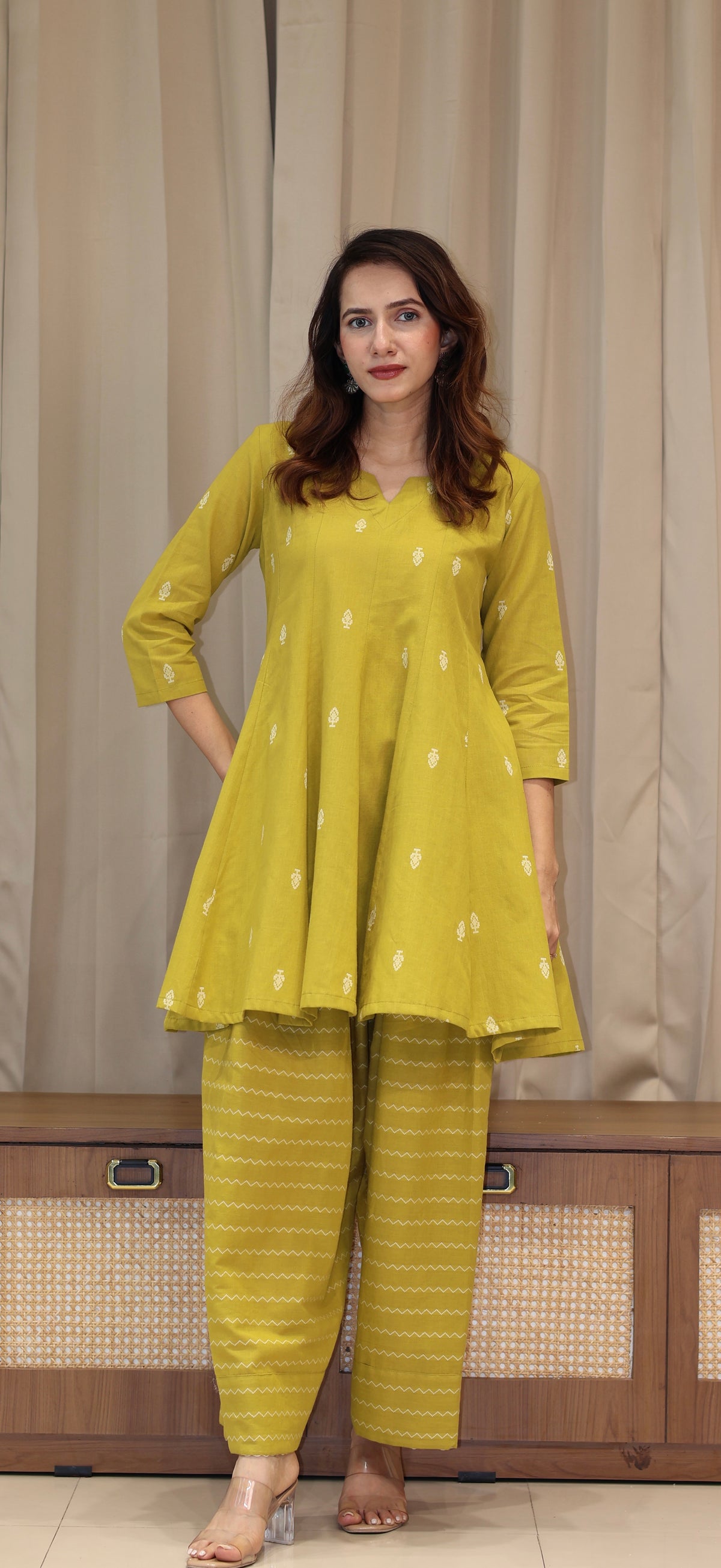 Konen Handwoven Cotton Kali Kurta Set - Lime Green