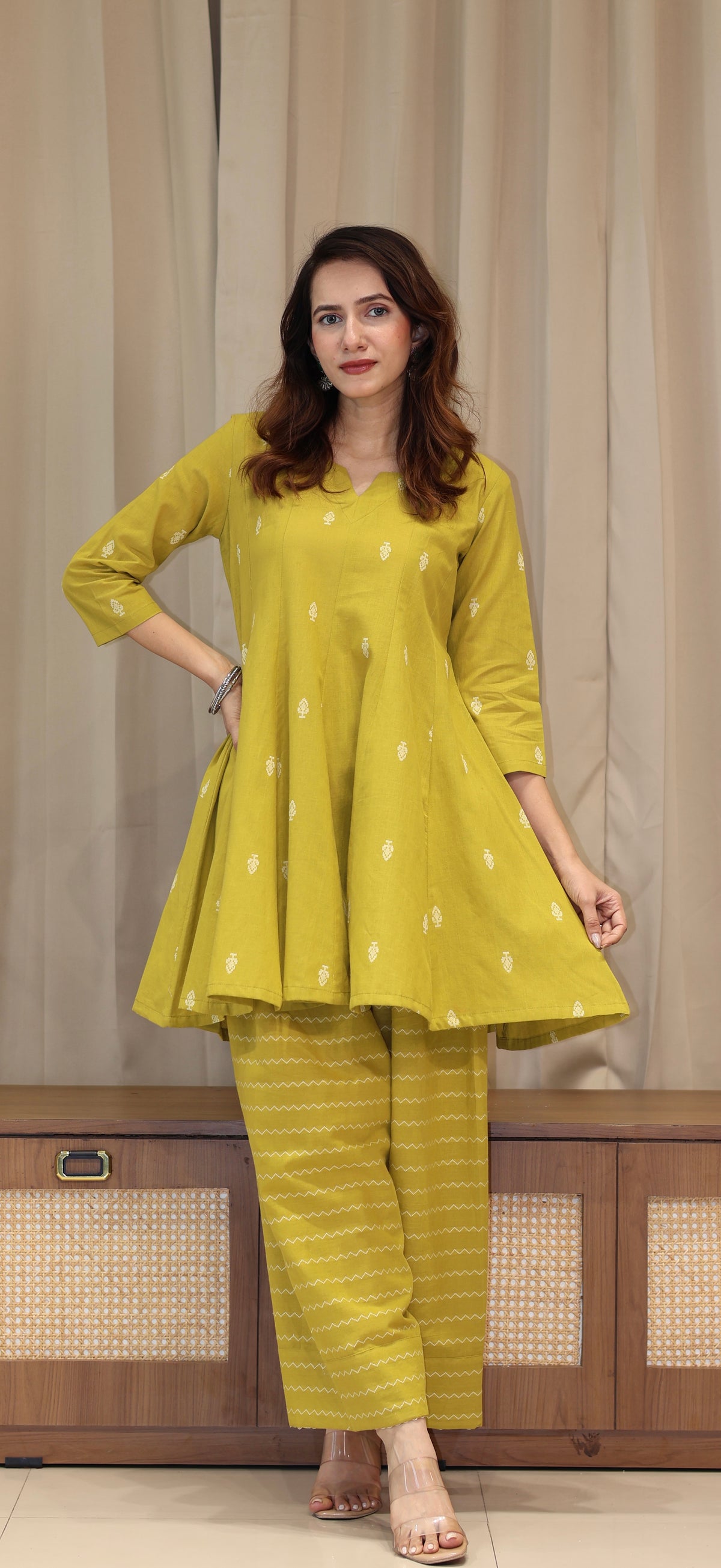 Konen Handwoven Cotton Kali Kurta Set - Lime Green