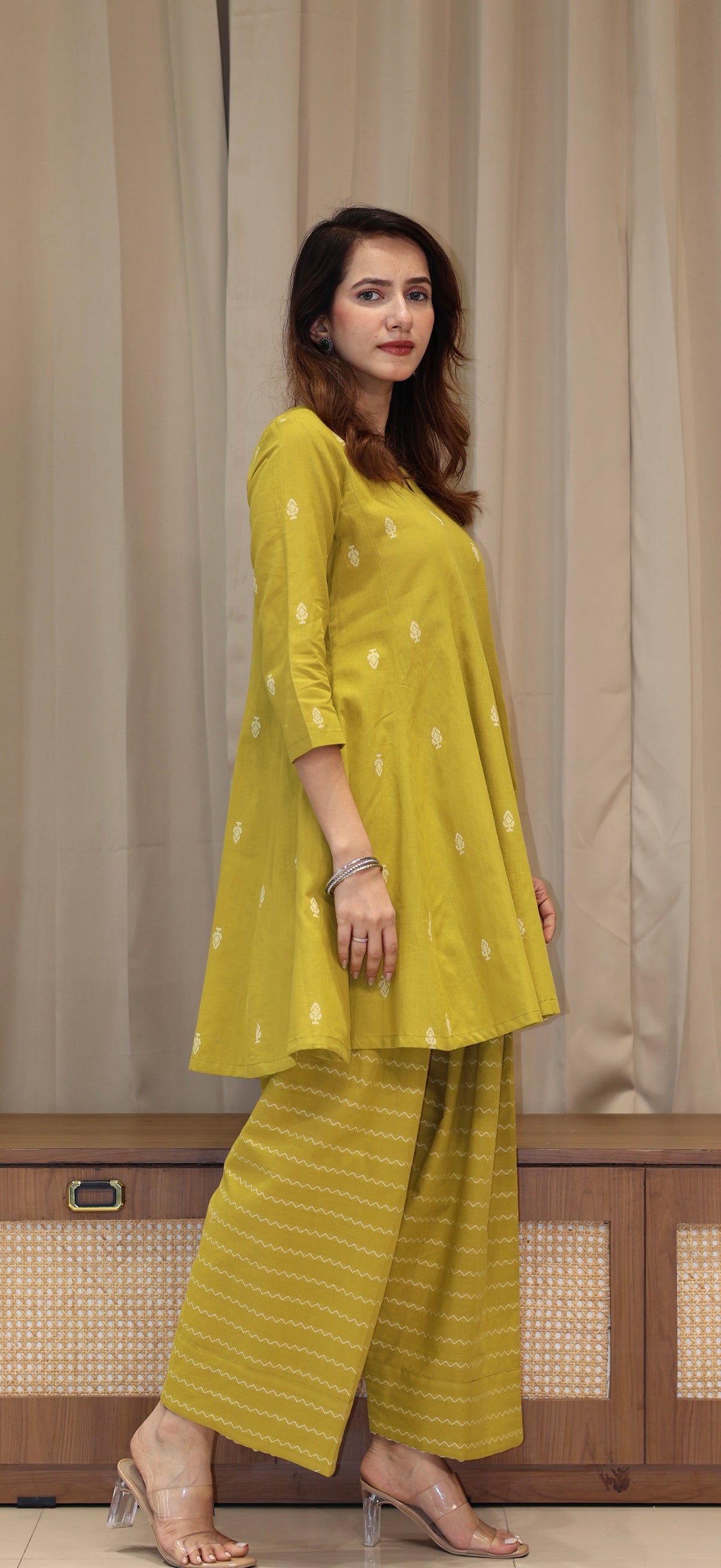 Konen Handwoven Cotton Kali Kurta Set - Lime Green