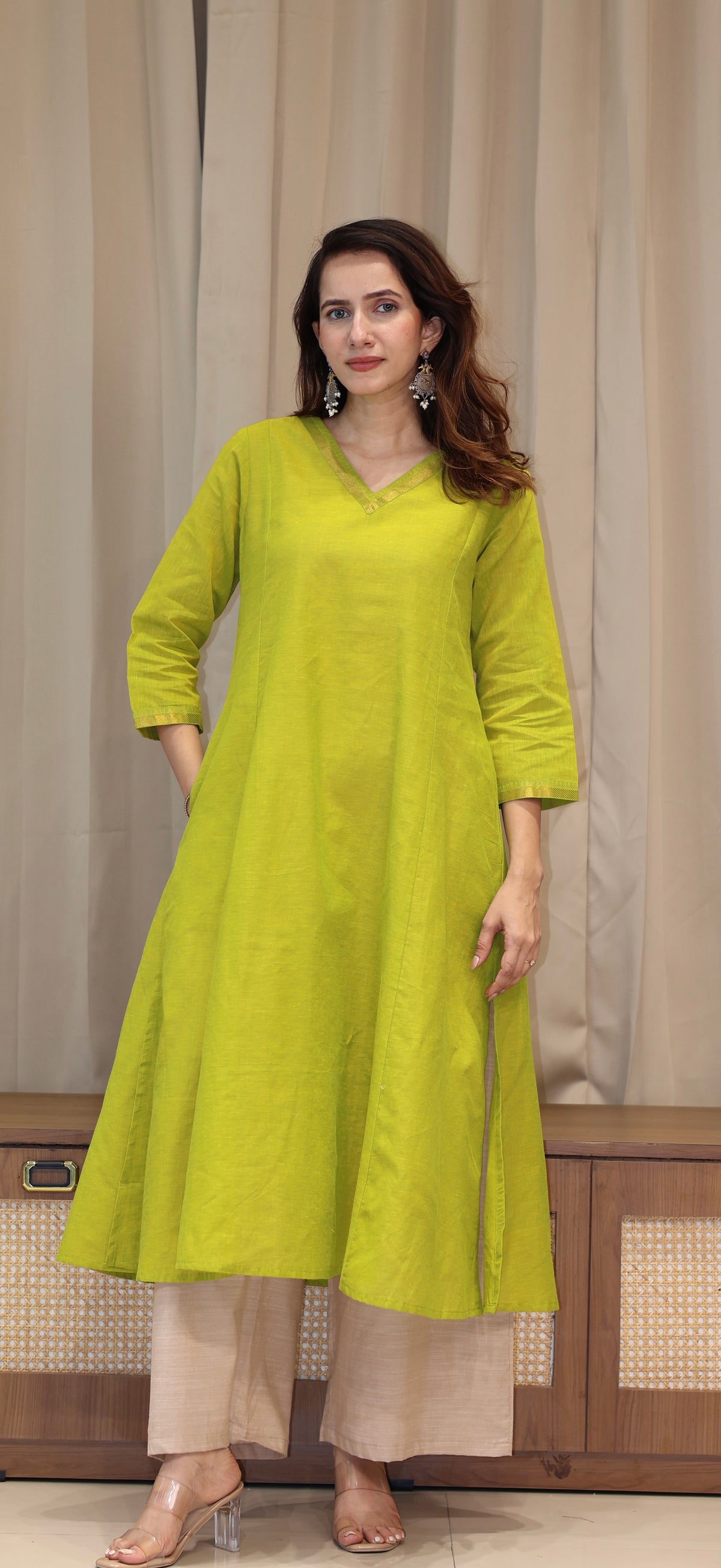 Arva Mangalgiri Cotton Kali Kurta With Nizam Border - Lime Green