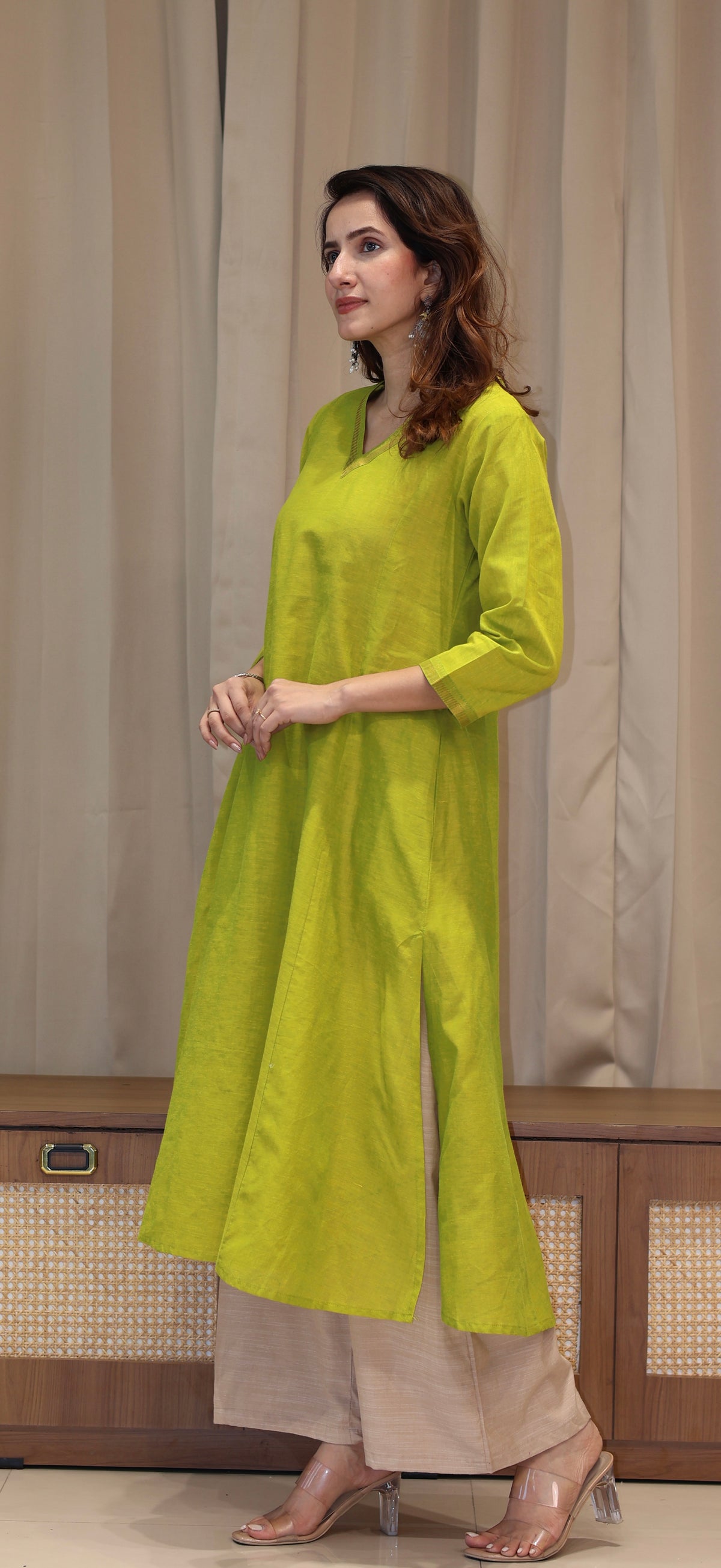 Arva Mangalgiri Cotton Kali Kurta With Nizam Border - Lime Green