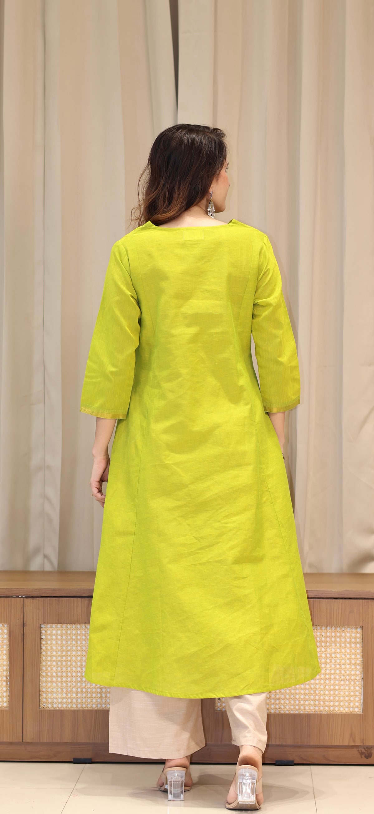 Arva Mangalgiri Cotton Kali Kurta With Nizam Border - Lime Green