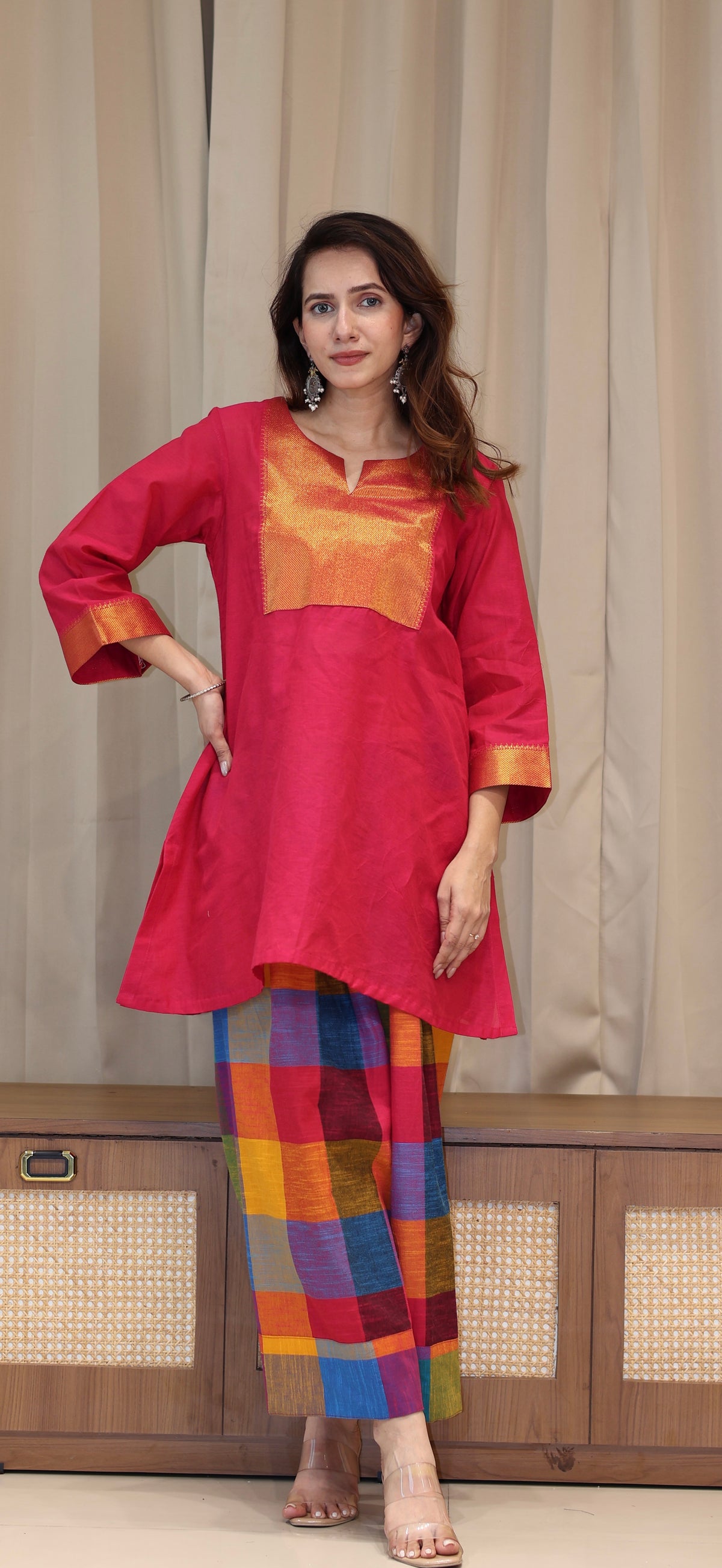 Zeal Mangalgiri Cotton Kurta With Nizam Border+Madras Checks Farsi Pants- Pink