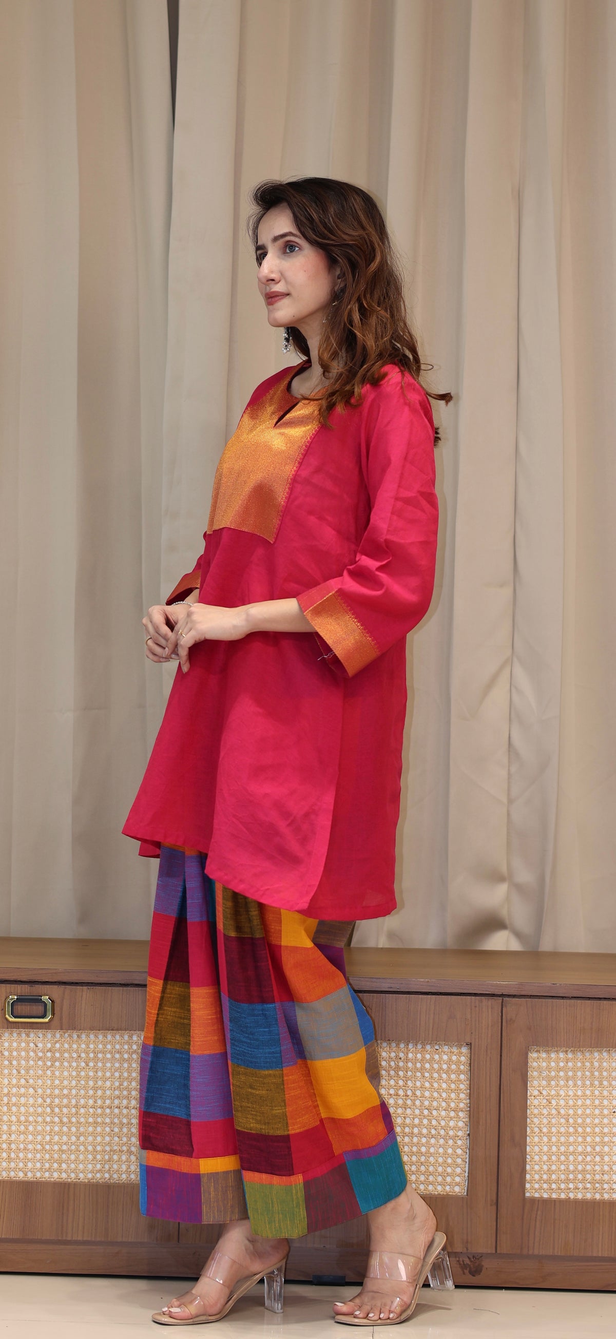 Zeal Mangalgiri Cotton Kurta With Nizam Border+Madras Checks Farsi Pants- Pink