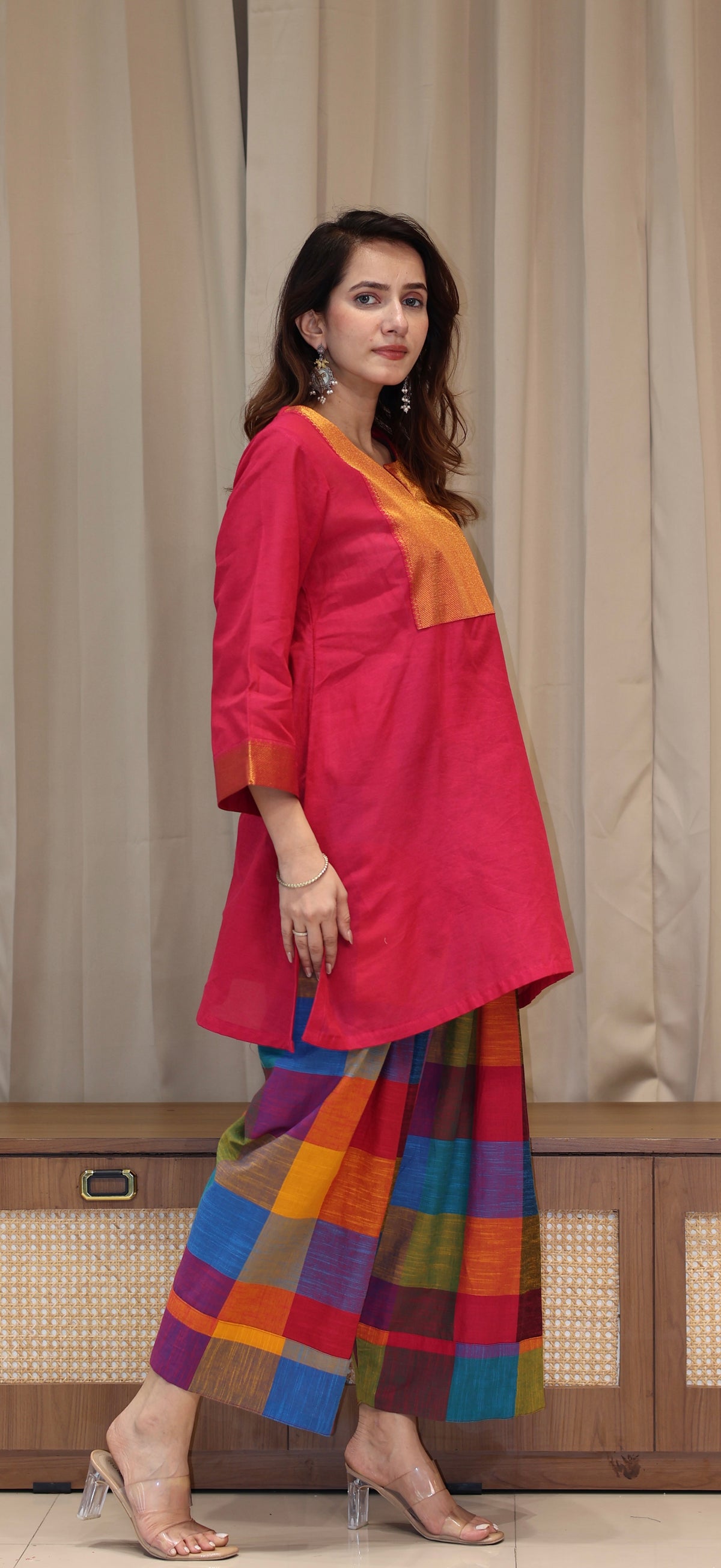 Zeal Mangalgiri Cotton Kurta With Nizam Border+Madras Checks Farsi Pants- Pink