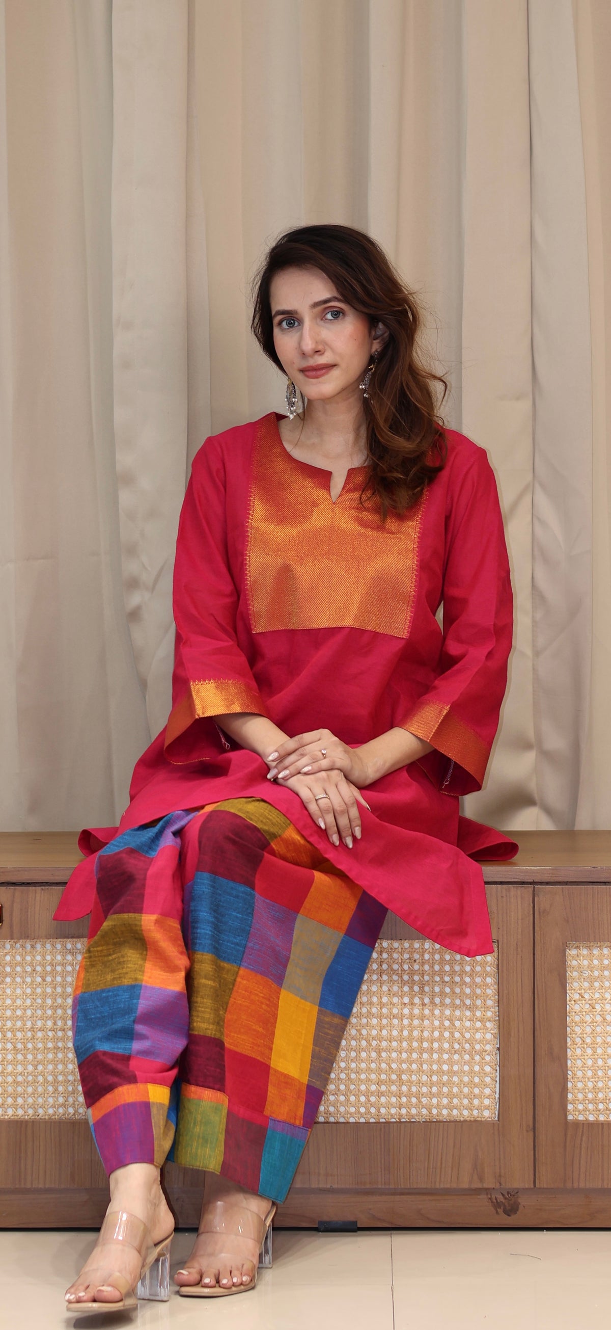 Zeal Mangalgiri Cotton Kurta With Nizam Border+Madras Checks Farsi Pants- Pink