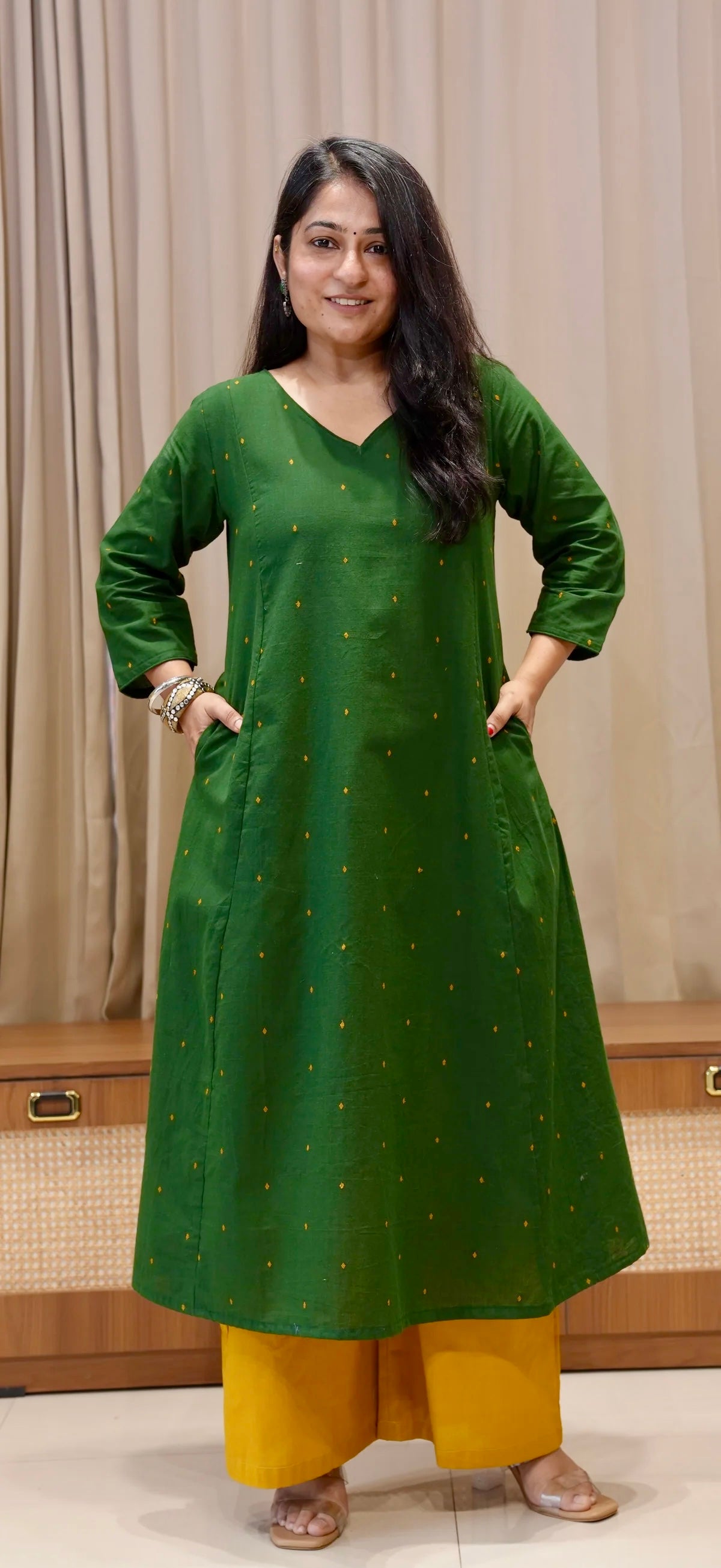 Tulika Handwoven Cotton Kurta - Dark Green