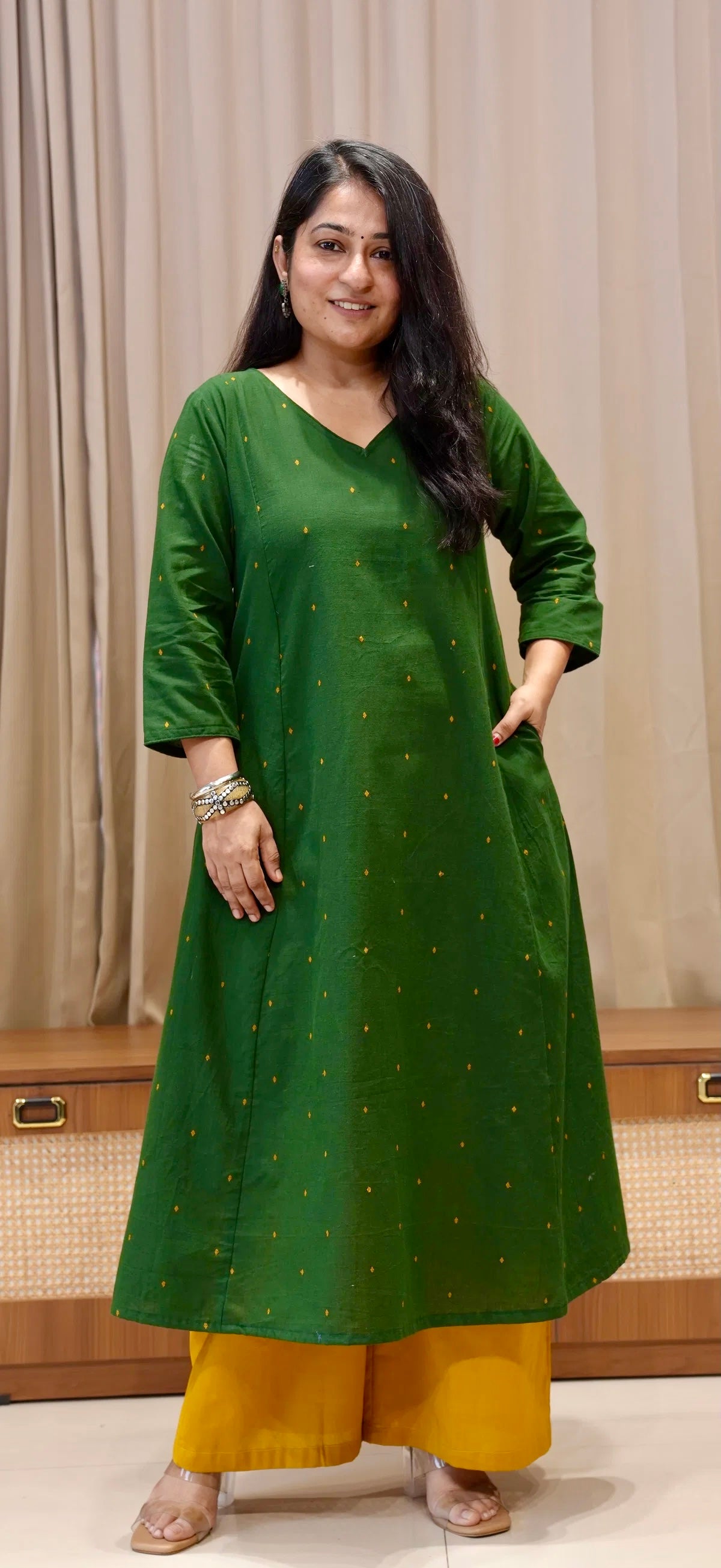 Tulika Handwoven Cotton Kurta - Dark Green