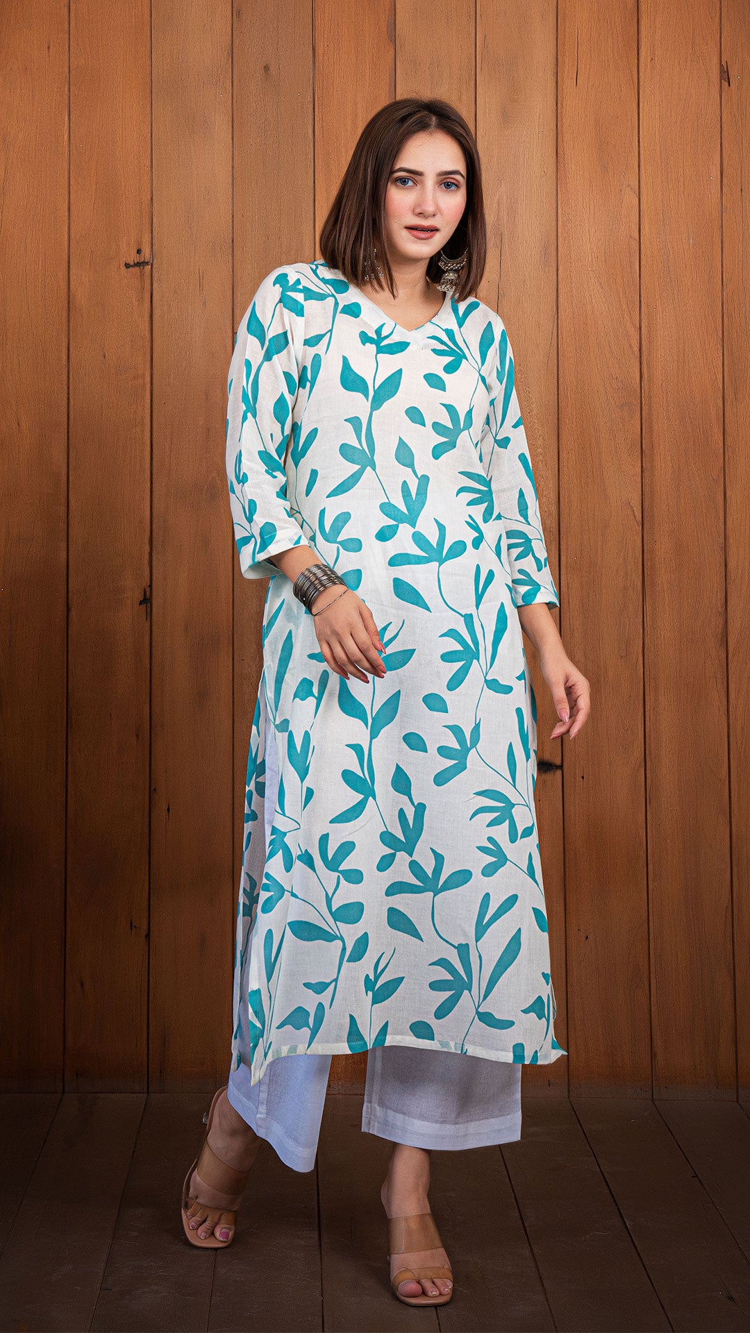 Hrida Mul Cotton Kurta - White/Blue