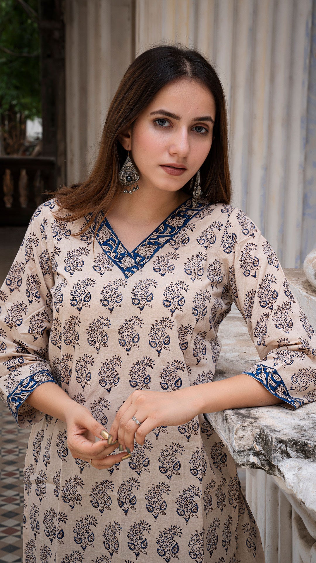 Beige Blue Bagru Butti Short Kurta In Cotton